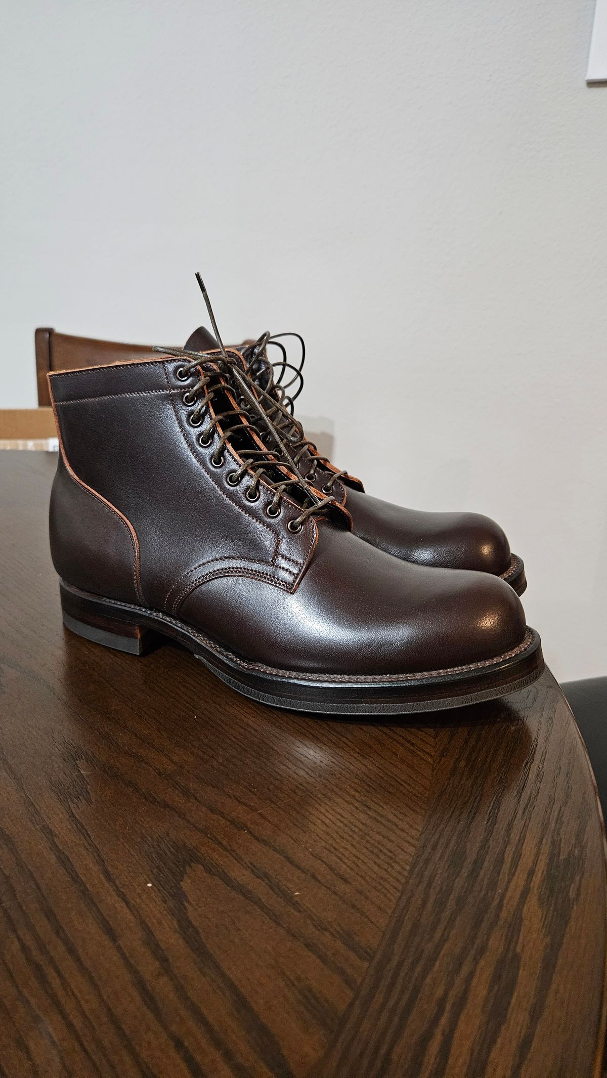 Photo by spicytakito on July 12, 2024 of the Viberg Service Boot in Horween Brown Wooly.