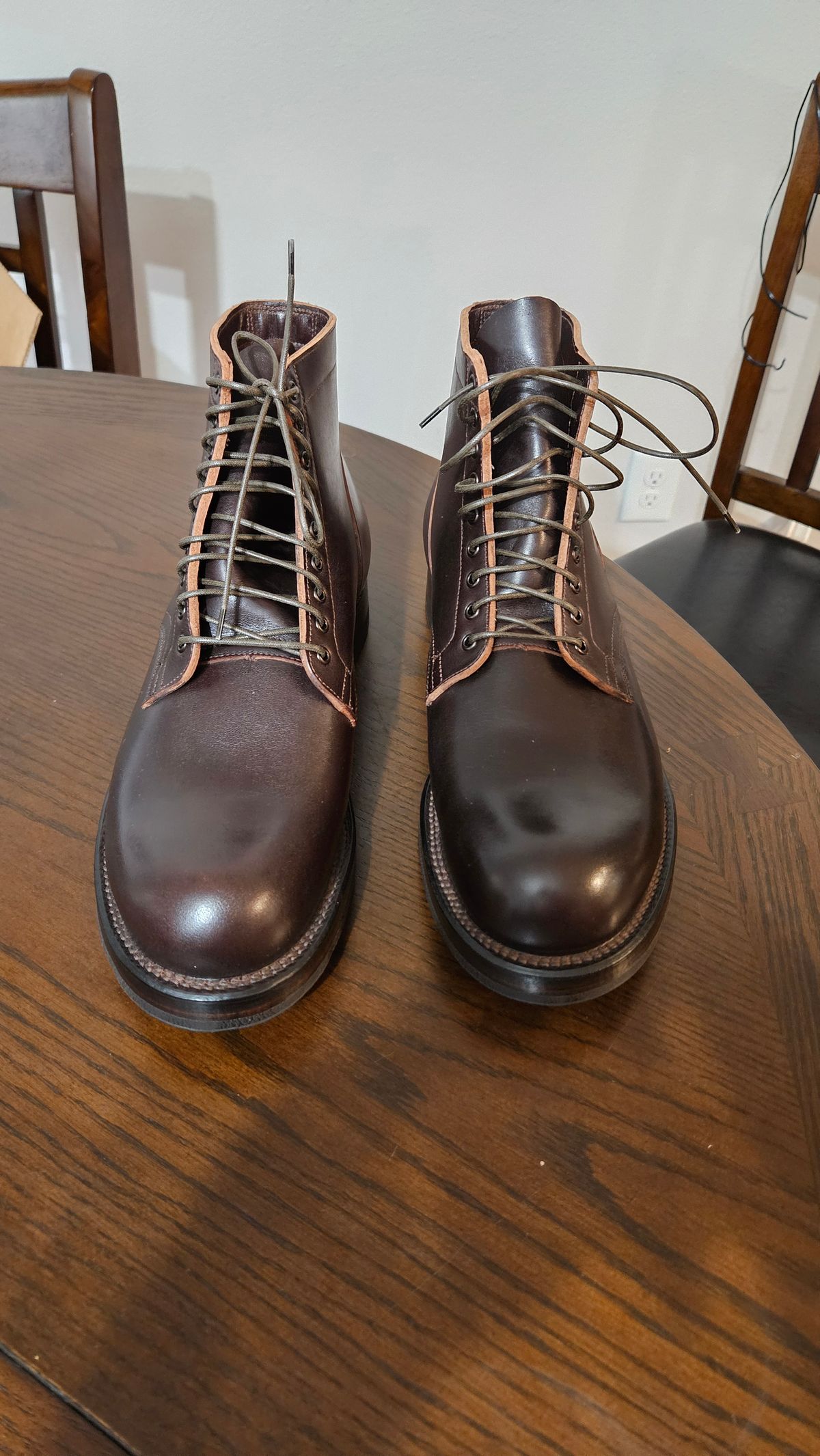 Photo by spicytakito on July 12, 2024 of the Viberg Service Boot in Horween Brown Wooly.
