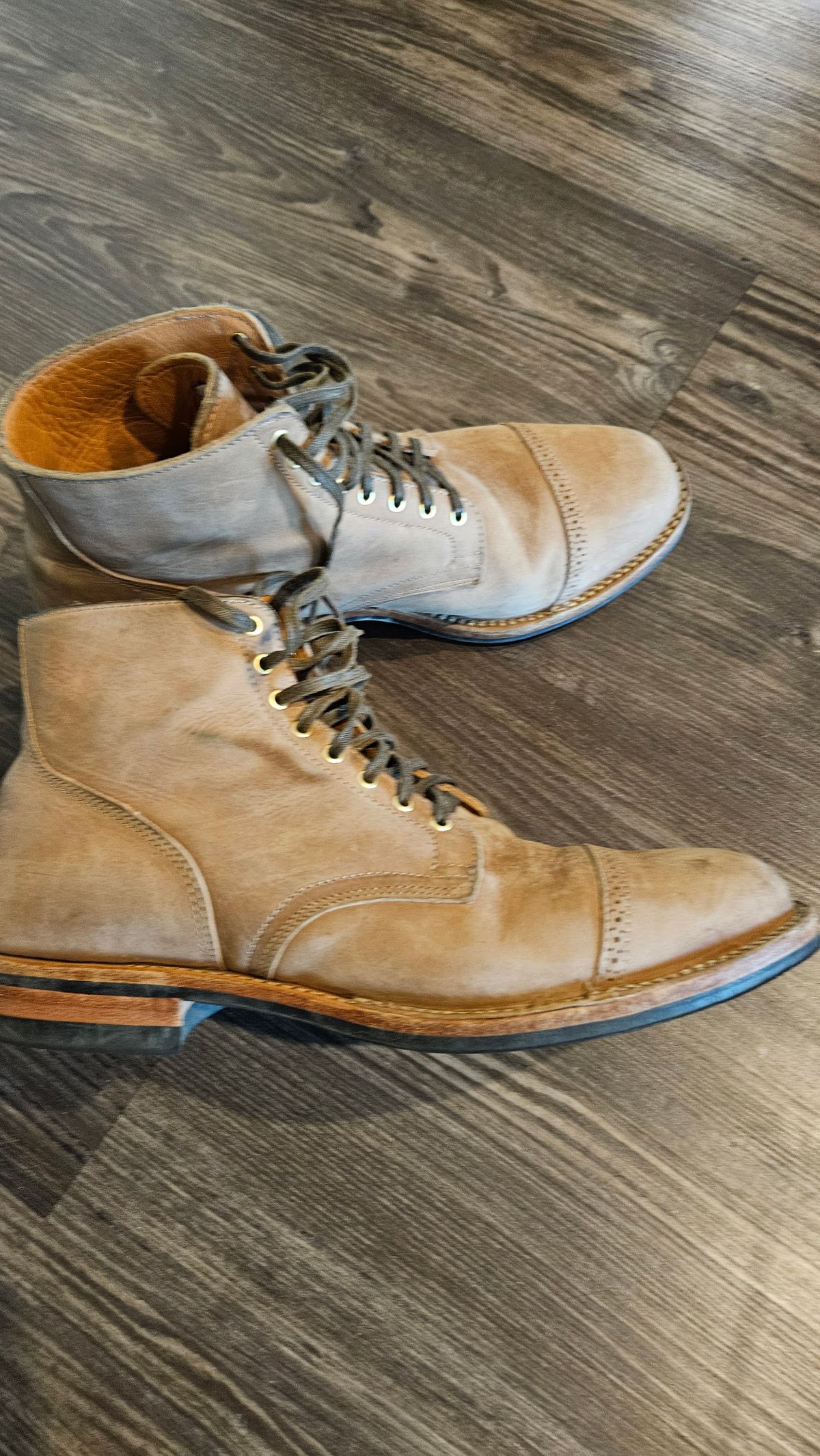 Photo by spicytakito on March 13, 2025 of the Viberg Service Boot BCT in Maryam Fango Vitello Calf.
