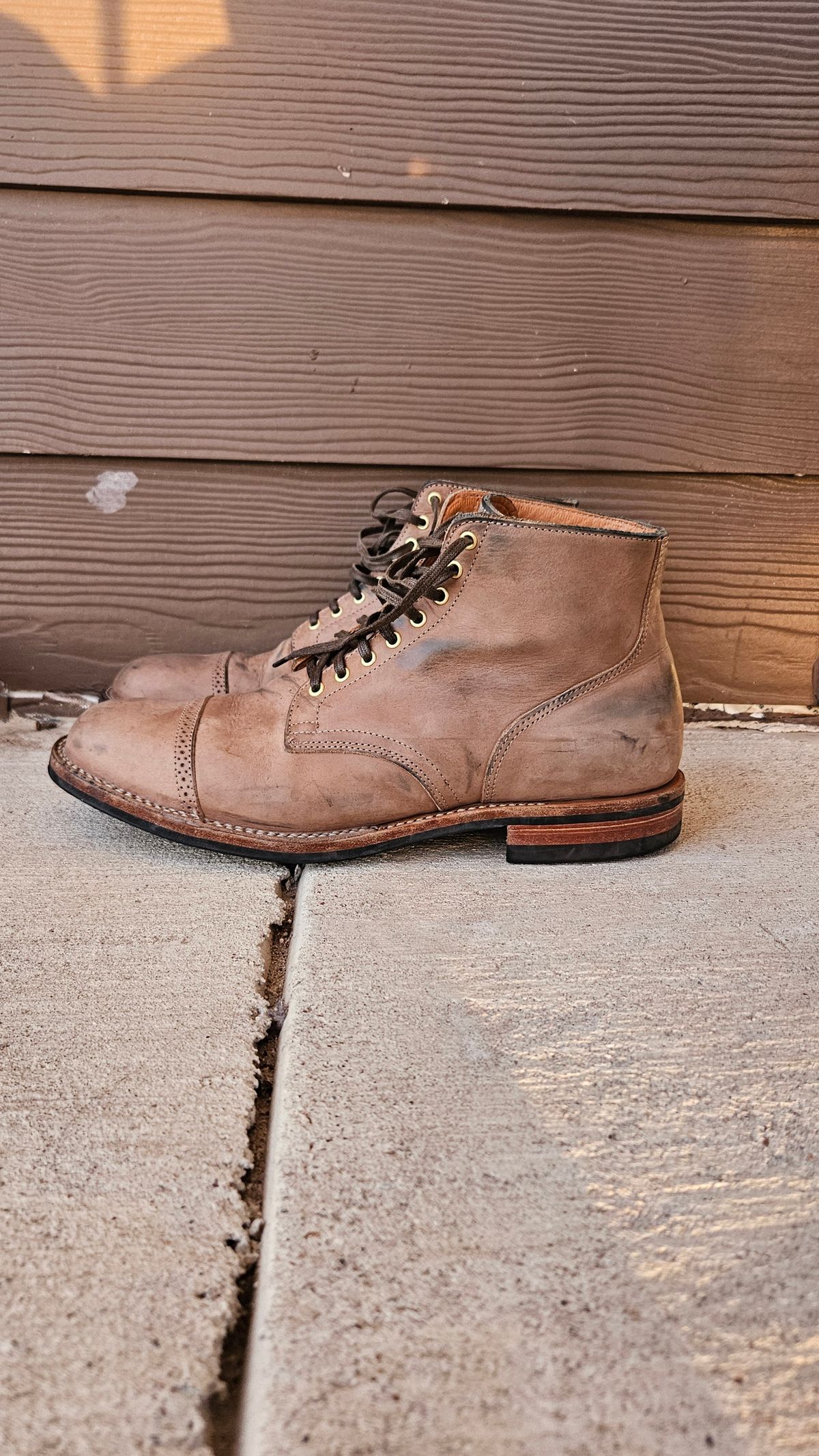 Photo by spicytakito on March 19, 2025 of the Viberg Service Boot BCT in Maryam Fango Vitello Calf.