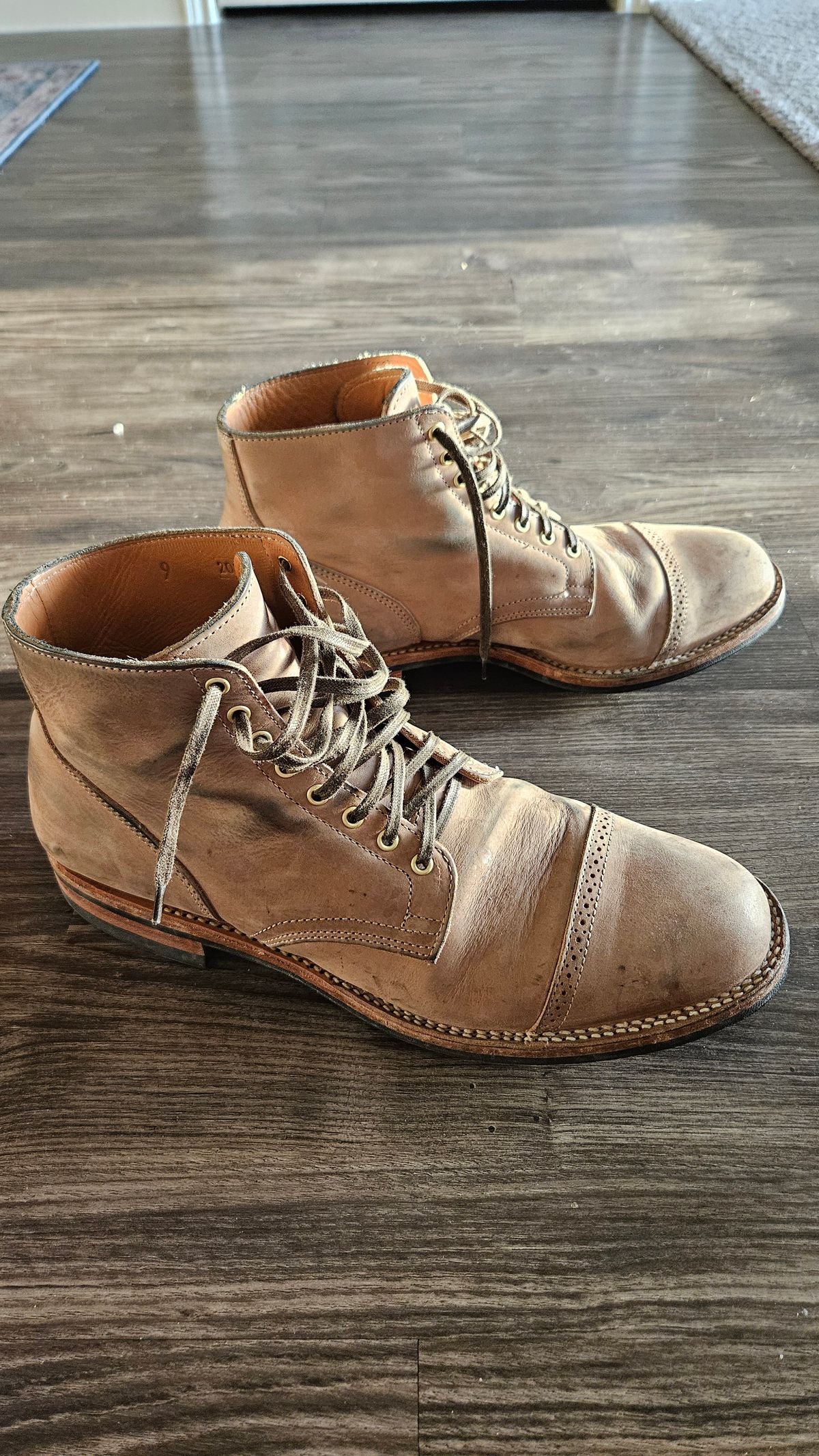 Photo by spicytakito on March 19, 2025 of the Viberg Service Boot BCT in Maryam Fango Vitello Calf.