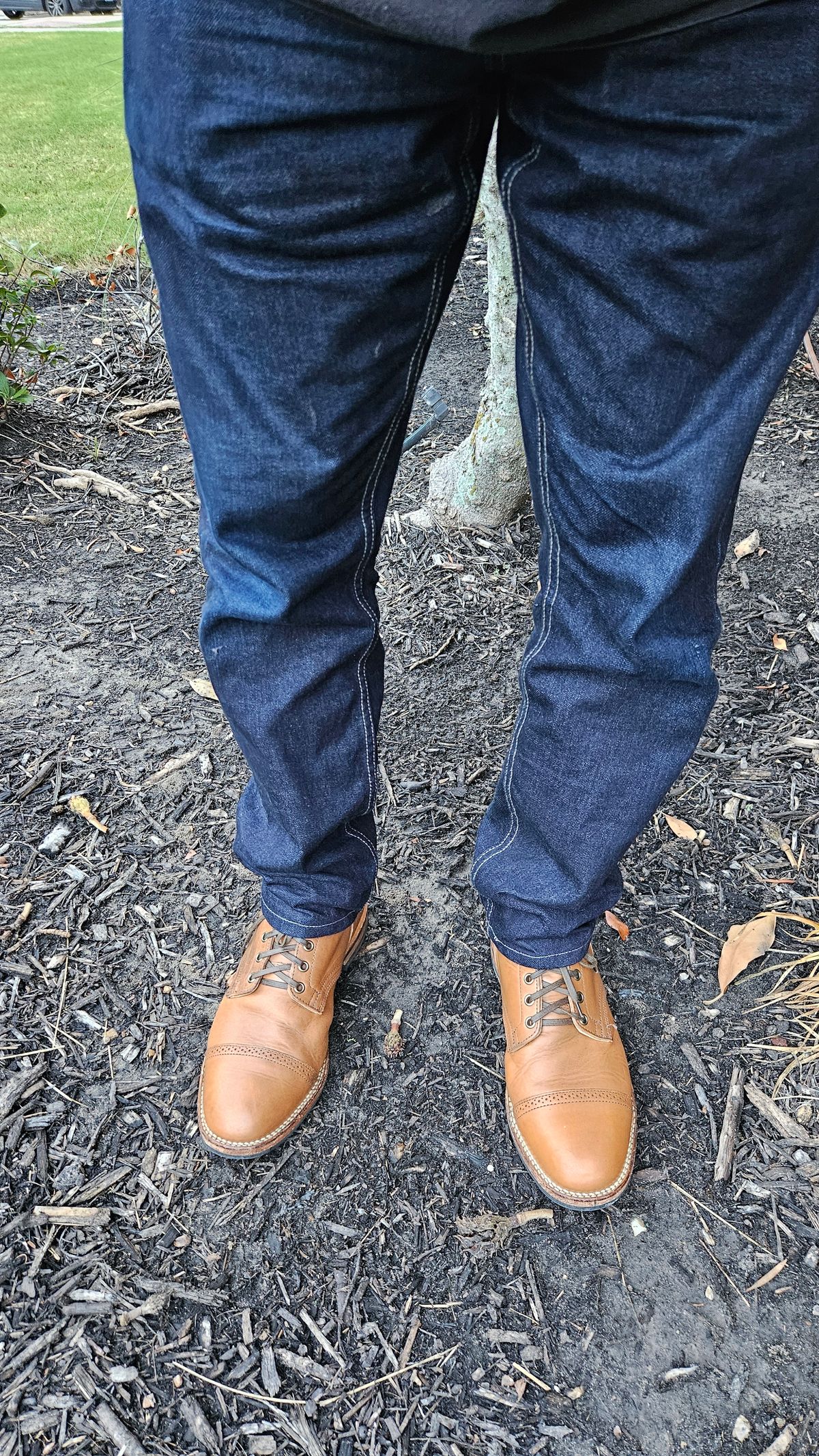 Photo by spicytakito on November 1, 2024 of the Viberg Service Boot BCT in Horween Chestnut Essex.