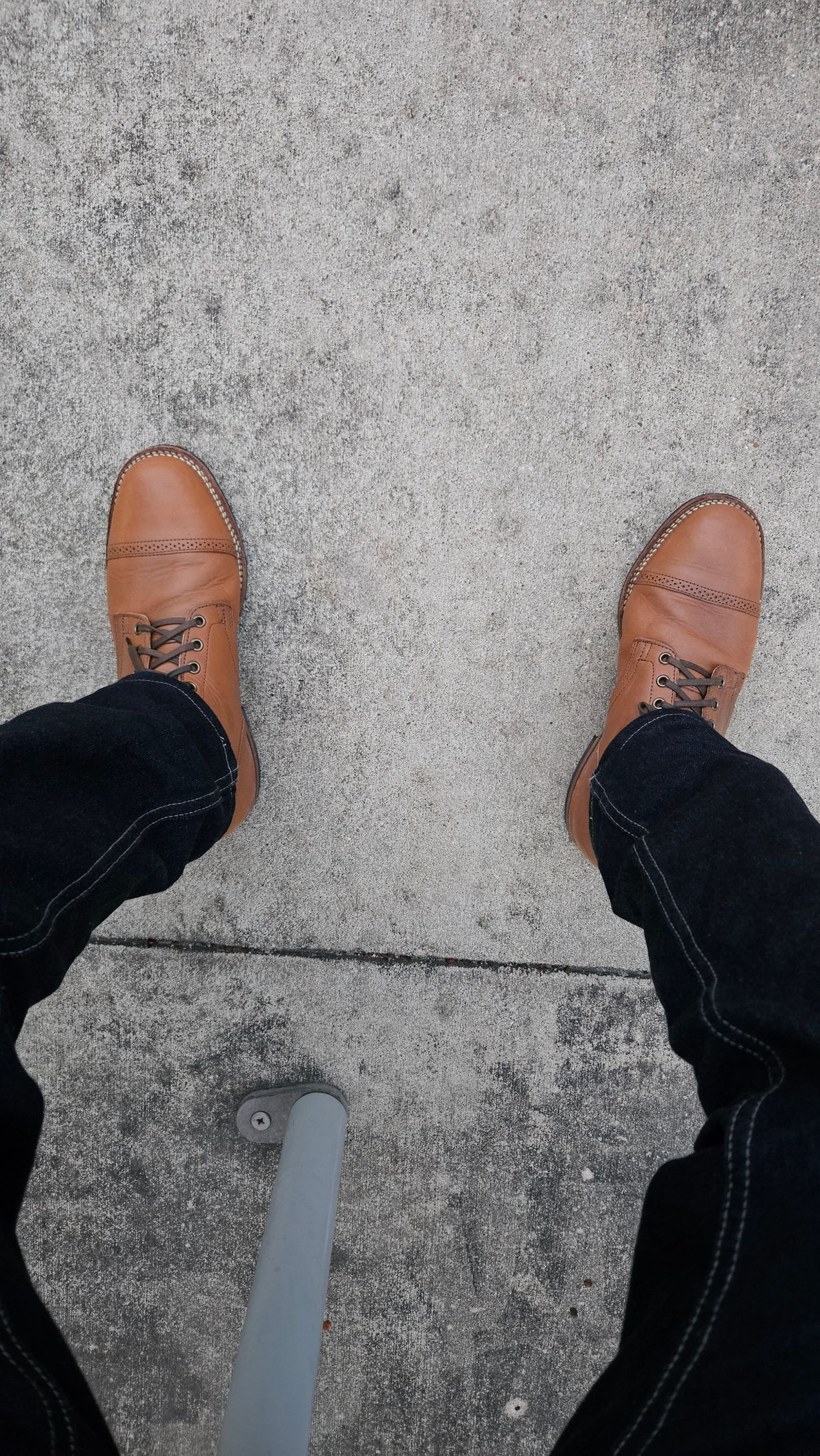 Photo by spicytakito on November 1, 2024 of the Viberg Service Boot BCT in Horween Chestnut Essex.