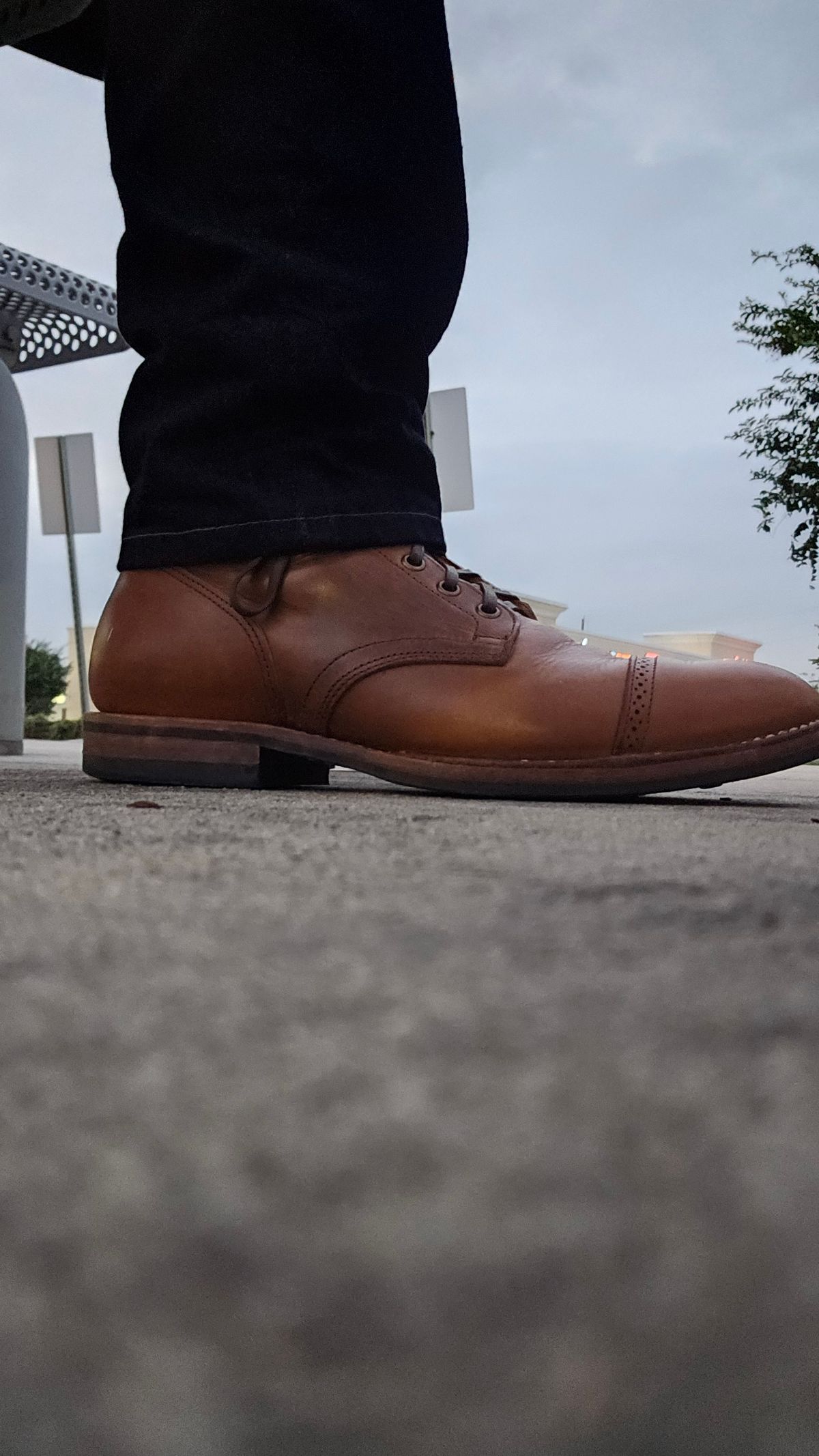 Photo by spicytakito on November 1, 2024 of the Viberg Service Boot BCT in Horween Chestnut Essex.