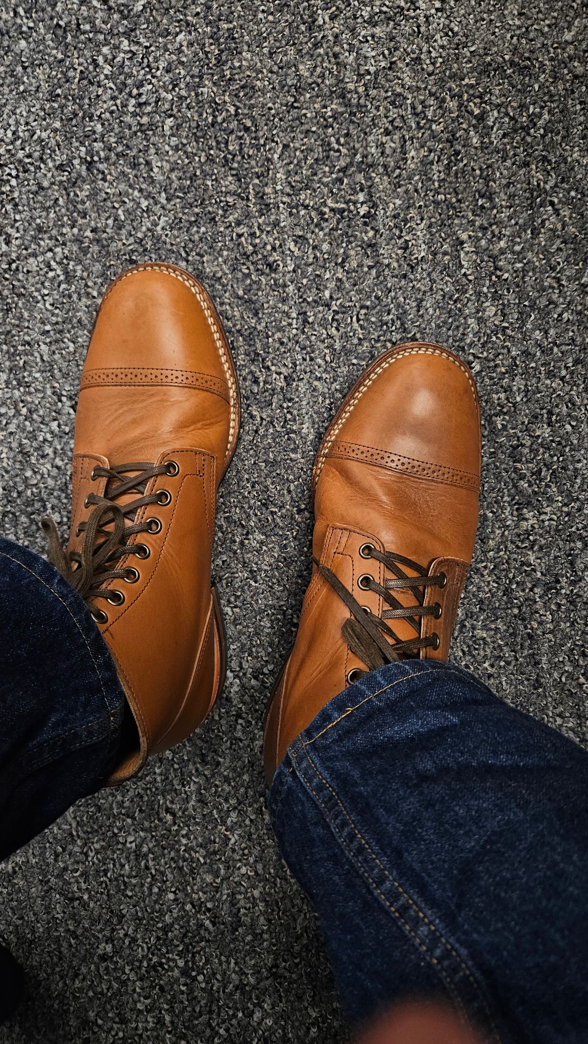 Photo by spicytakito on July 16, 2024 of the Viberg Service Boot BCT in Horween Chestnut Essex.