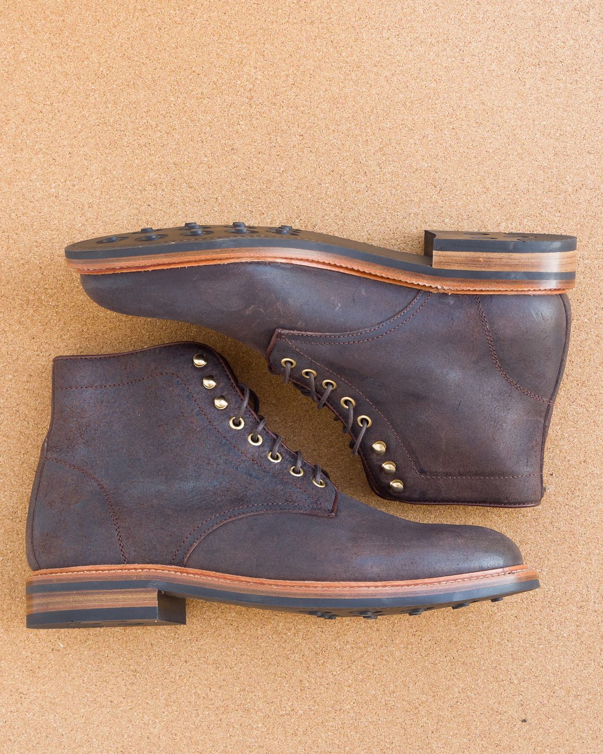 Photo by davehillsd on October 2, 2023 of the Parkhurst The Allen in Dark Chocolate Roughout.