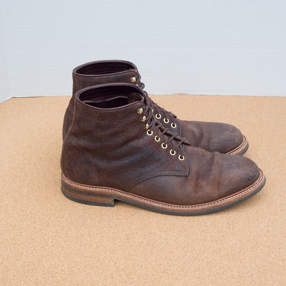 Photo by davehillsd on December 3, 2023 of the Parkhurst The Allen in Dark Chocolate Roughout.