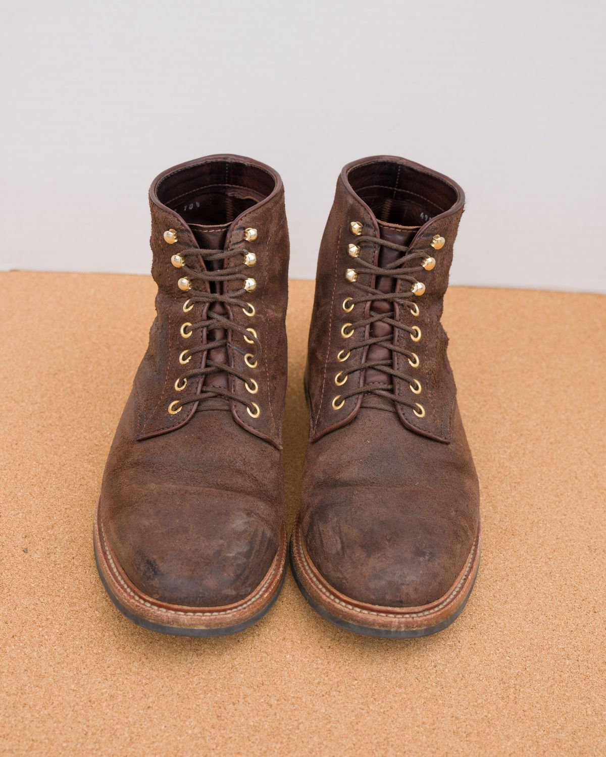 Photo by davehillsd on January 6, 2024 of the Parkhurst The Allen in Dark Chocolate Roughout.
