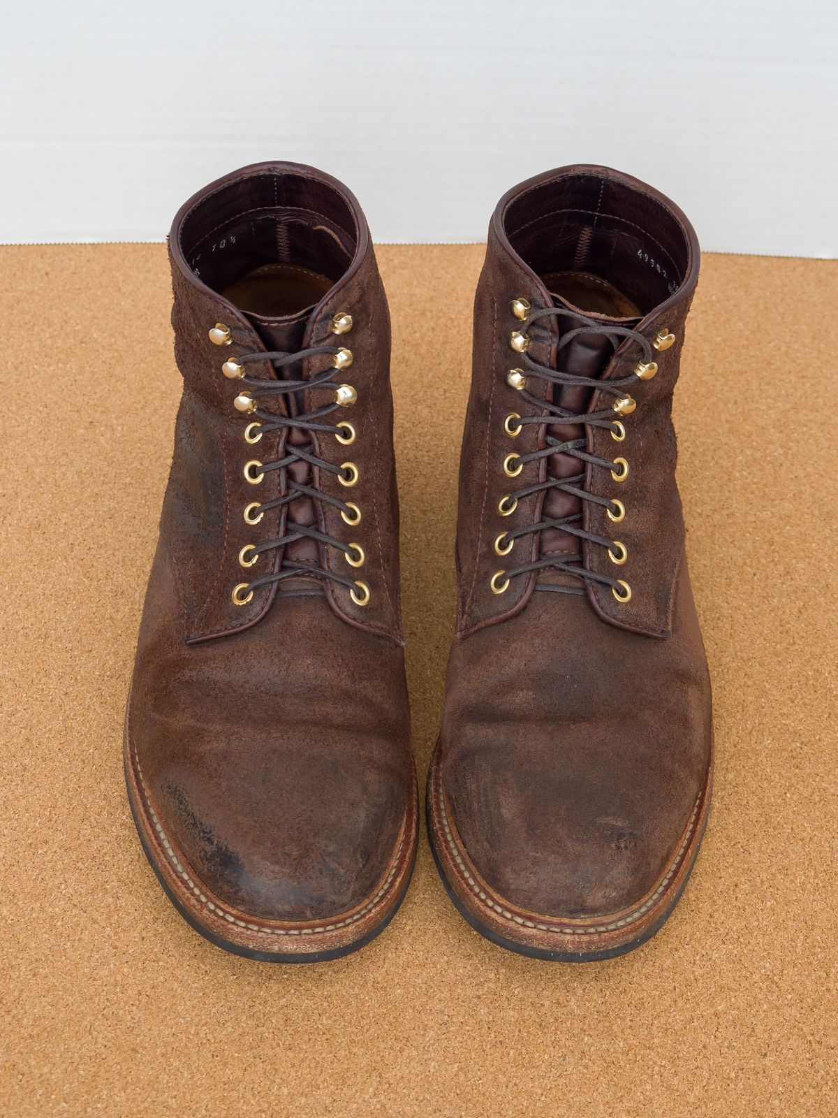 Photo by davehillsd on April 6, 2024 of the Parkhurst The Allen in Dark Chocolate Roughout.