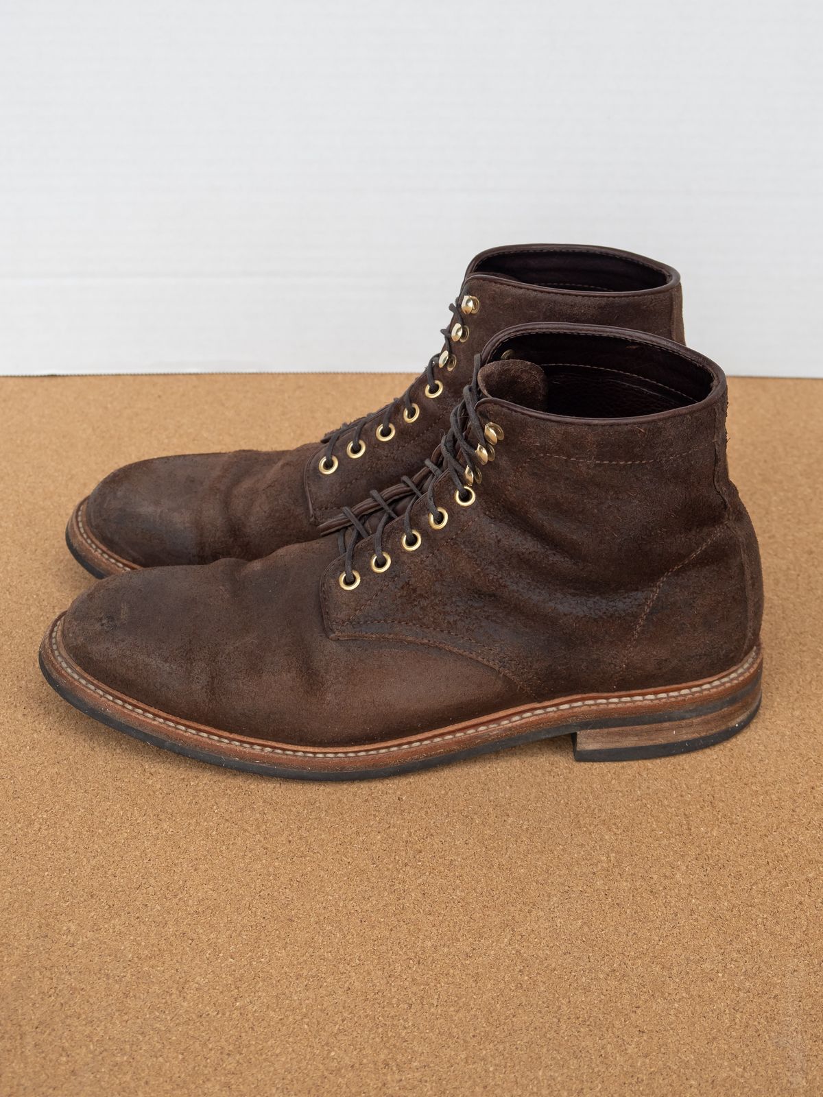 Photo by davehillsd on April 6, 2024 of the Parkhurst The Allen in Dark Chocolate Roughout.