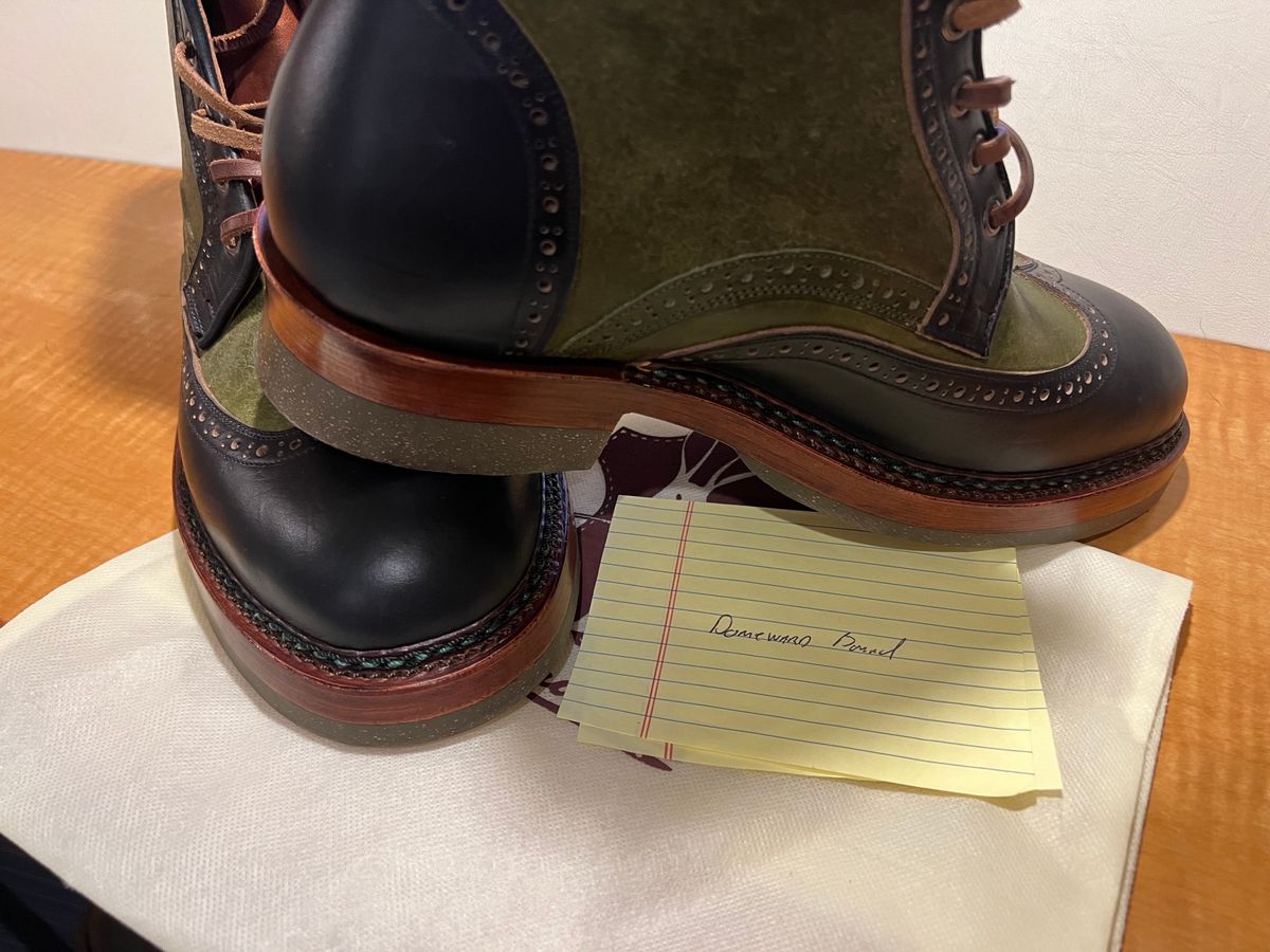 Photo by ListingToPort on October 1, 2023 of the Jakkrabbits Gunner in Horween Black Chromexcel & Badalassi Carlo Oliva Pueblo.