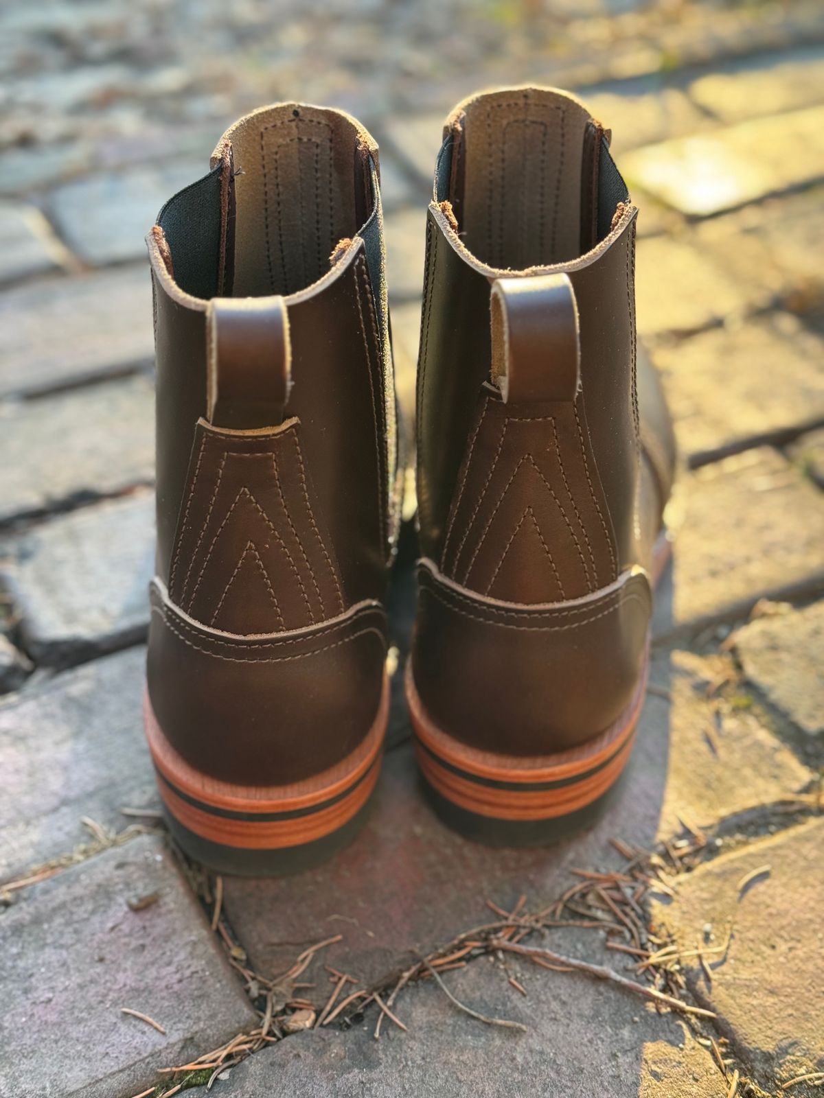 Photo by captain on December 13, 2023 of the Nicks Heritage Chelsea in Horween Brown Chromexcel.
