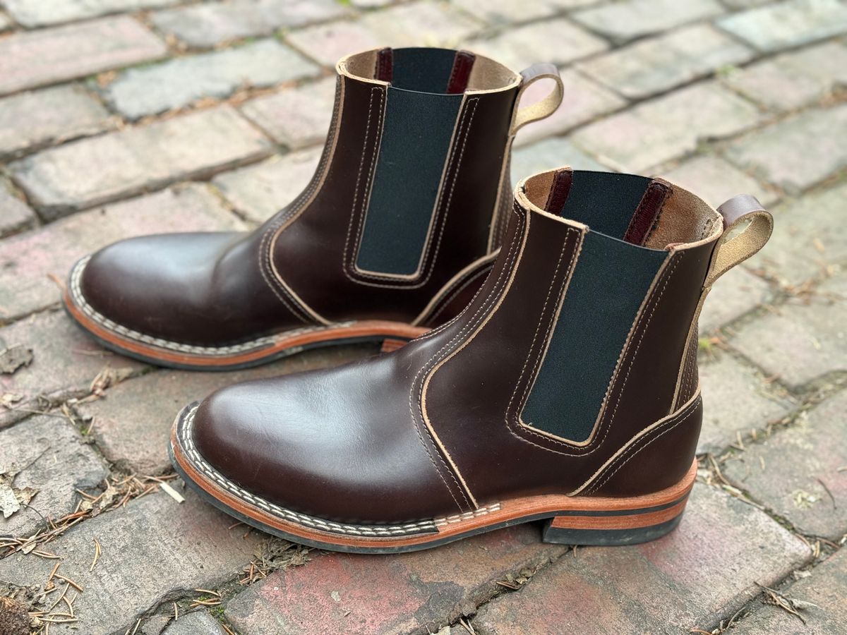 Photo by captain on December 31, 2023 of the Nicks Heritage Chelsea in Horween Brown Chromexcel.