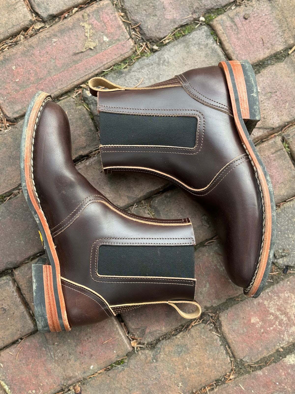 Photo by captain on January 8, 2024 of the Nicks Heritage Chelsea in Horween Brown Chromexcel.