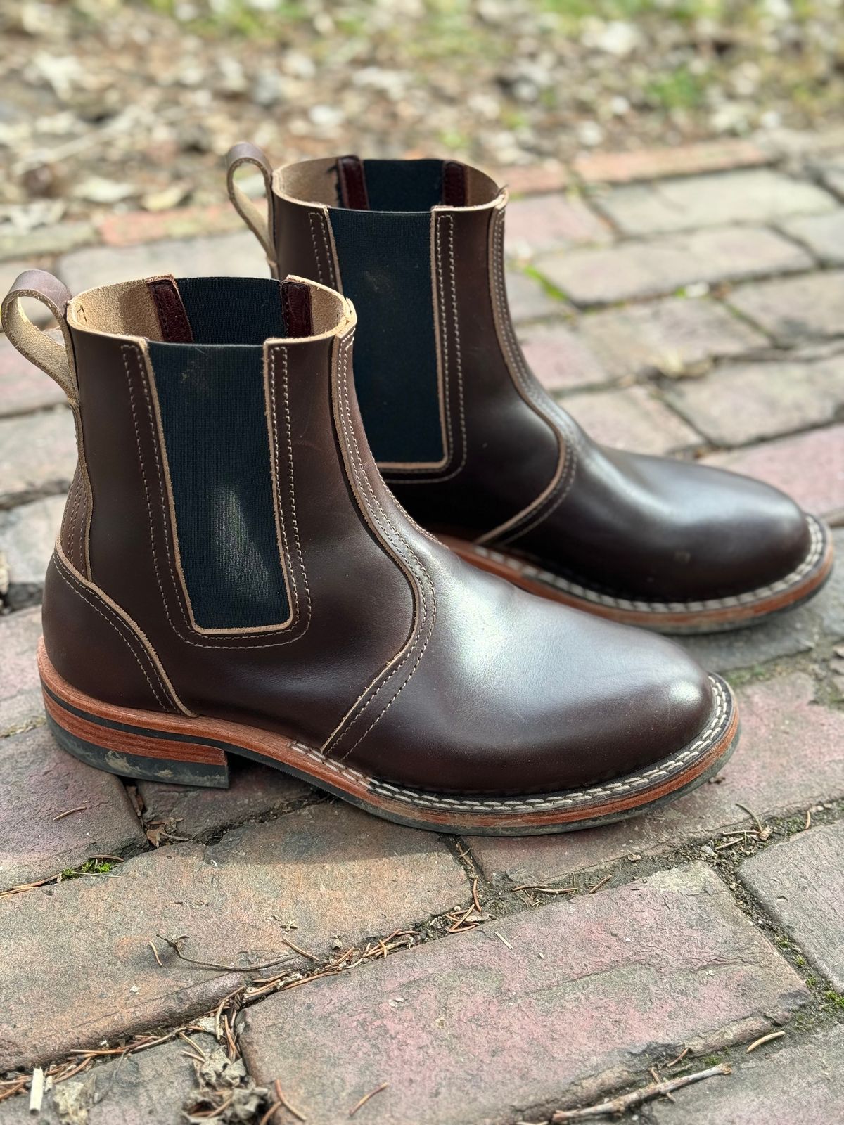 Photo by captain on January 8, 2024 of the Nicks Heritage Chelsea in Horween Brown Chromexcel.
