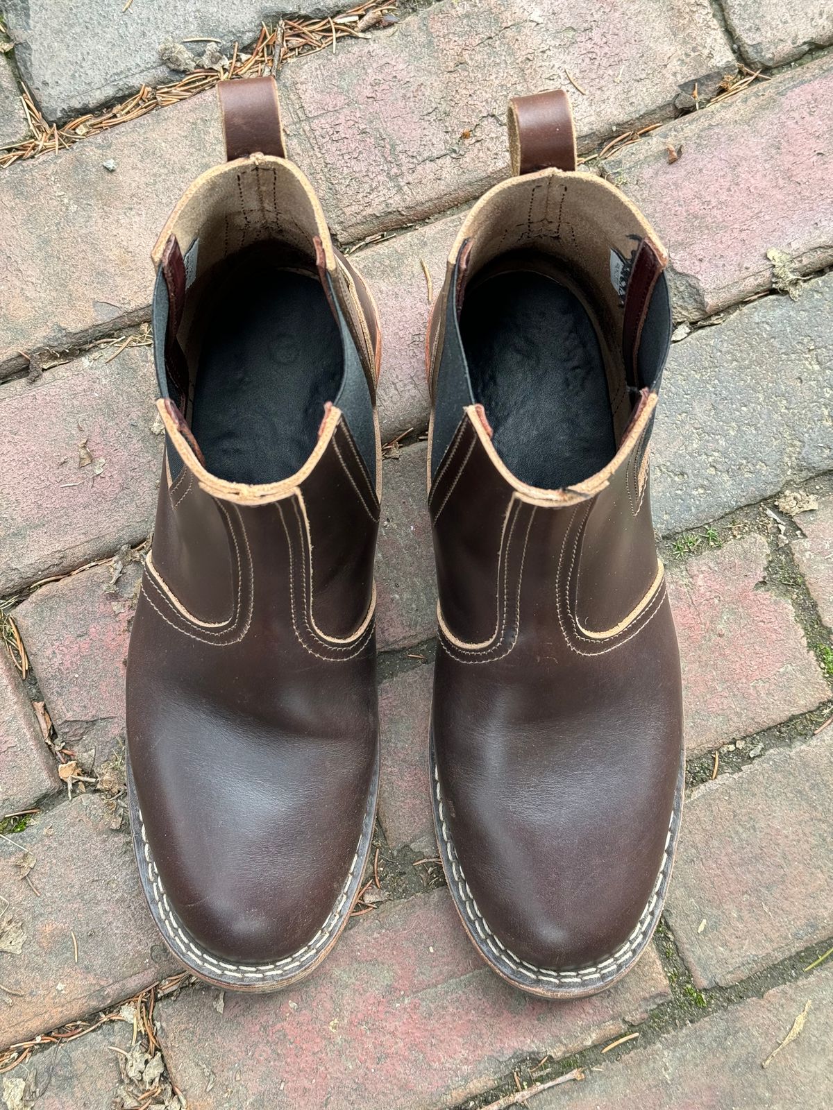 Photo by captain on January 8, 2024 of the Nicks Heritage Chelsea in Horween Brown Chromexcel.