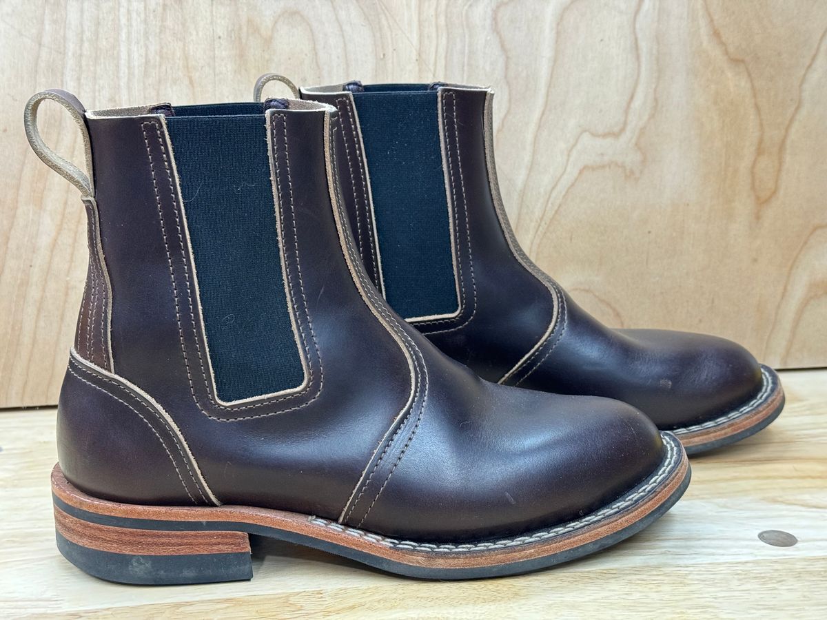 Photo by captain on January 23, 2024 of the Nicks Heritage Chelsea in Horween Brown Chromexcel.