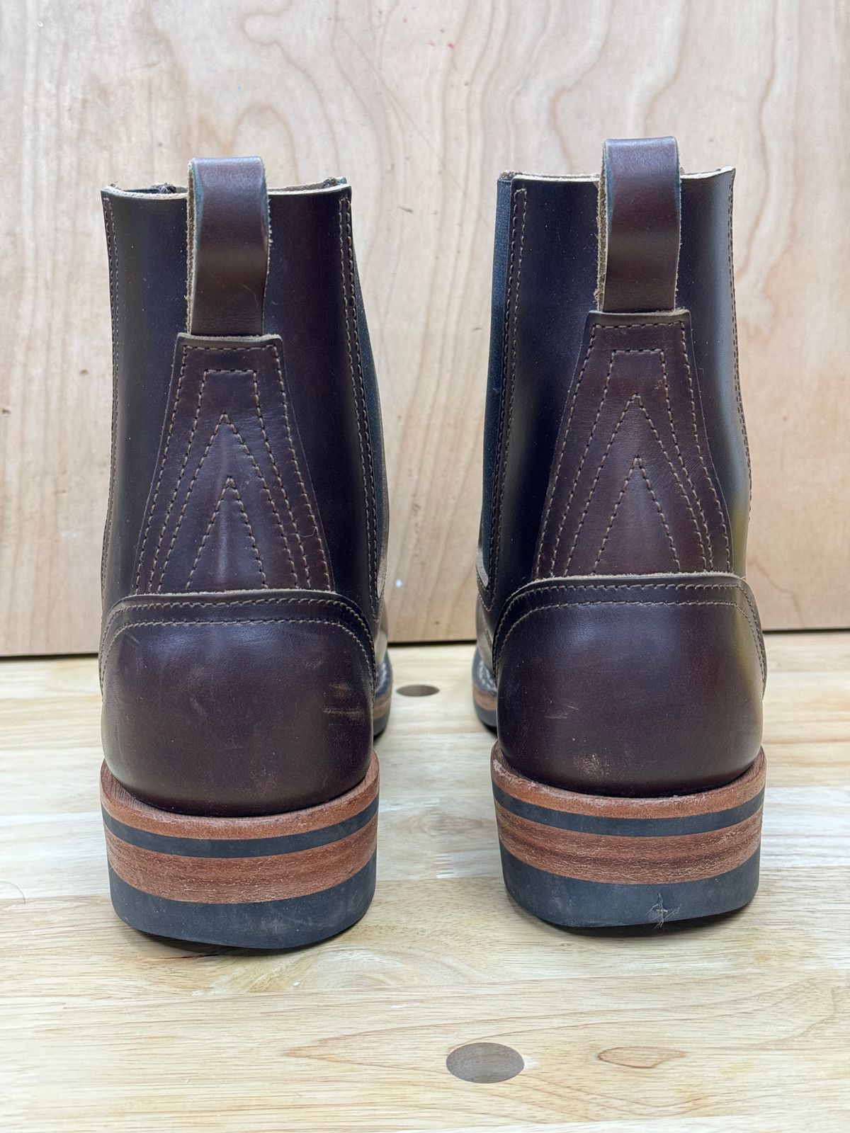 Photo by captain on January 23, 2024 of the Nicks Heritage Chelsea in Horween Brown Chromexcel.