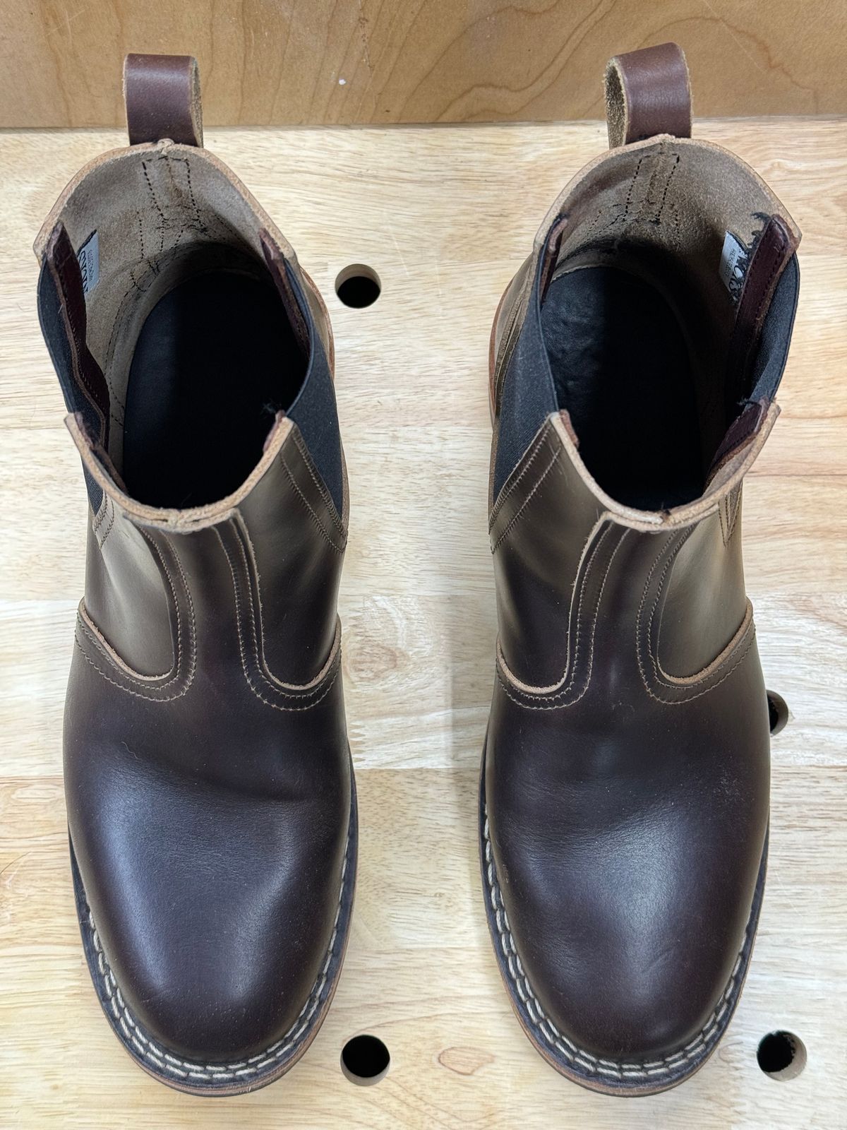 Photo by captain on January 23, 2024 of the Nicks Heritage Chelsea in Horween Brown Chromexcel.
