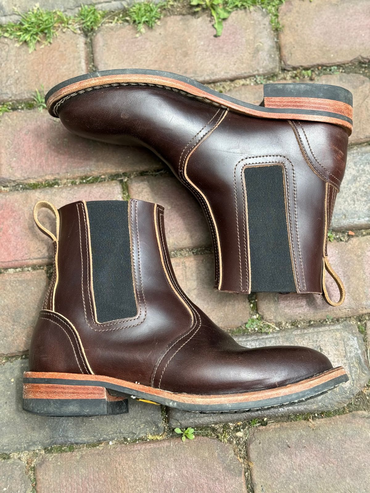 Photo by captain on May 11, 2024 of the Nicks Heritage Chelsea in Horween Brown Chromexcel.