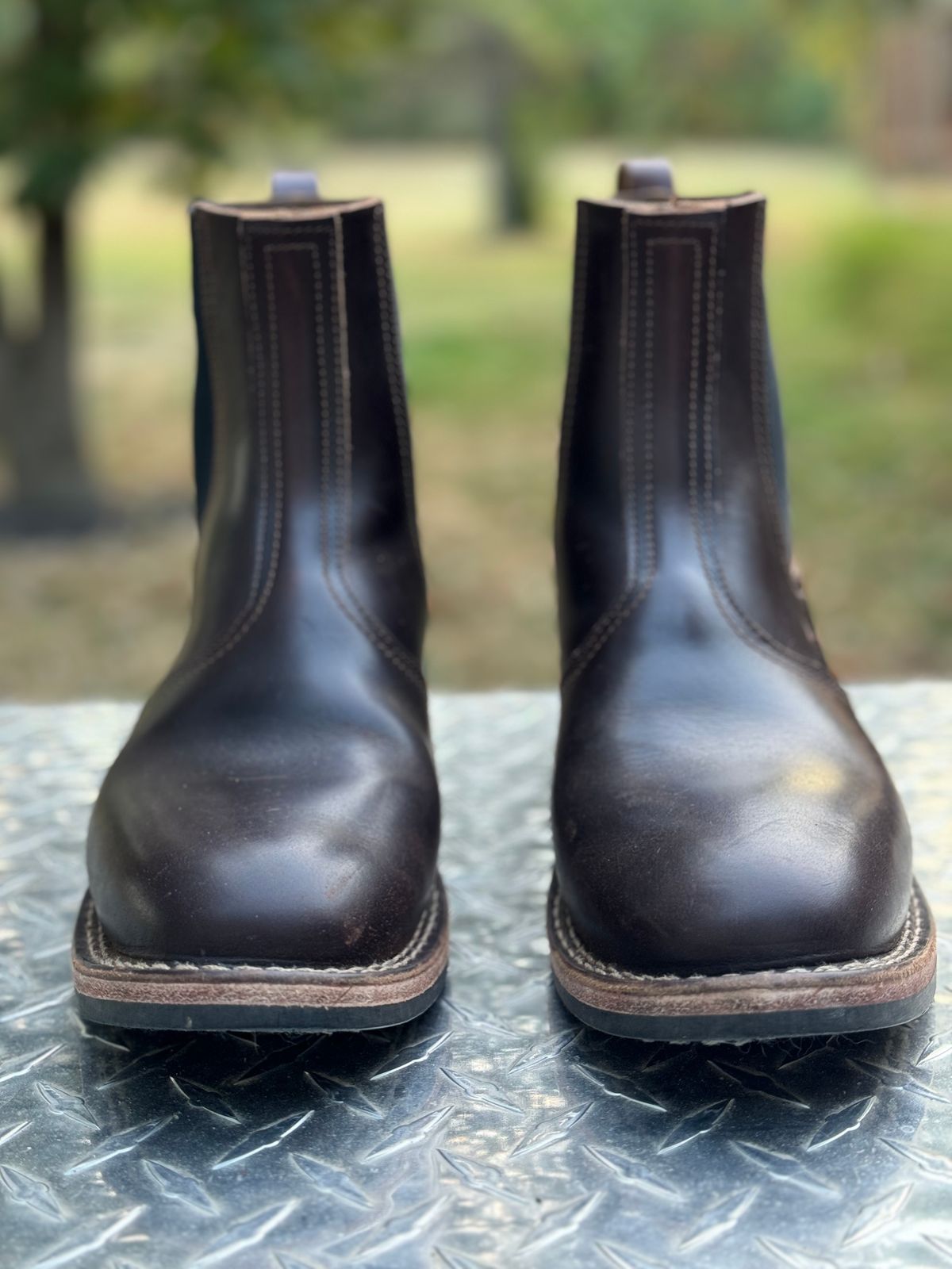 Photo by captain on September 21, 2024 of the Nicks Heritage Chelsea in Horween Brown Chromexcel.