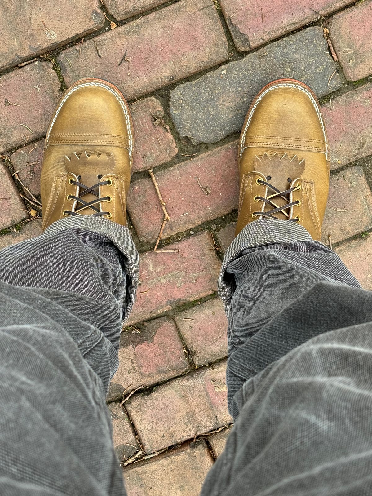 Photo by captain on March 2, 2024 of the Nicks MTO in Horween Sage Chromepak.