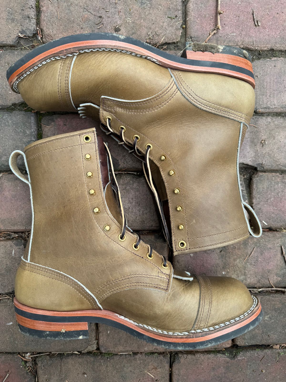 Photo by captain on March 2, 2024 of the Nicks MTO in Horween Sage Chromepak.