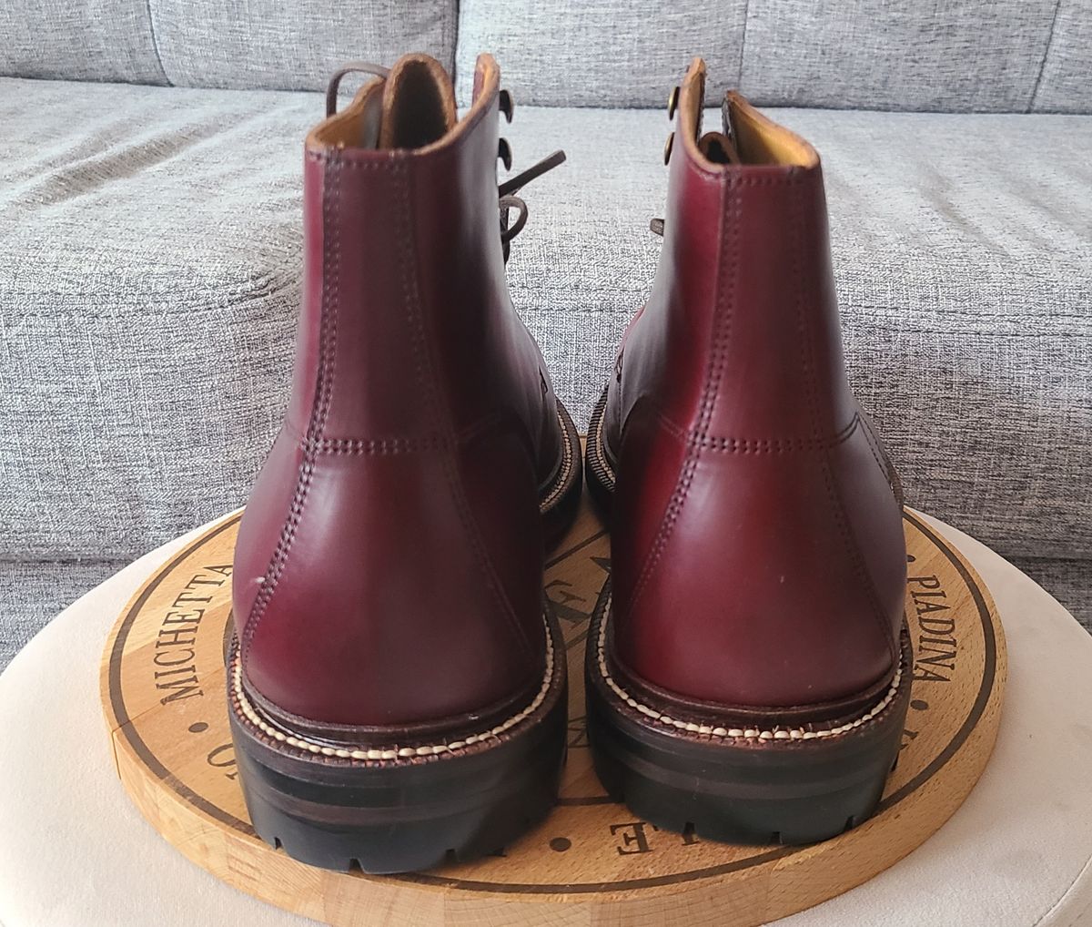 Photo by hoainp on November 5, 2023 of the Grant Stone Brass Boot in Horween Color 8 Chromexcel.