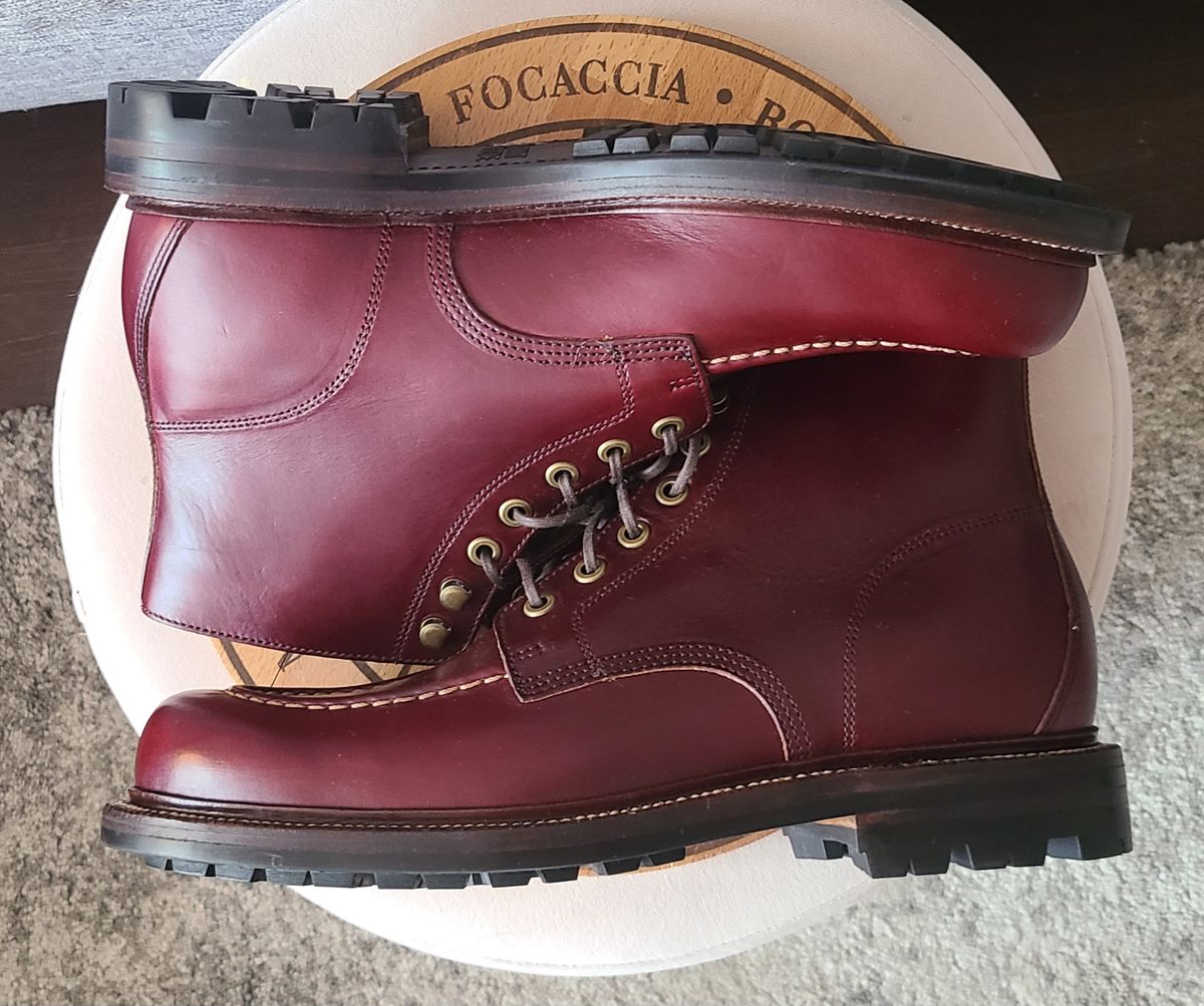 Photo by hoainp on November 5, 2023 of the Grant Stone Brass Boot in Horween Color 8 Chromexcel.