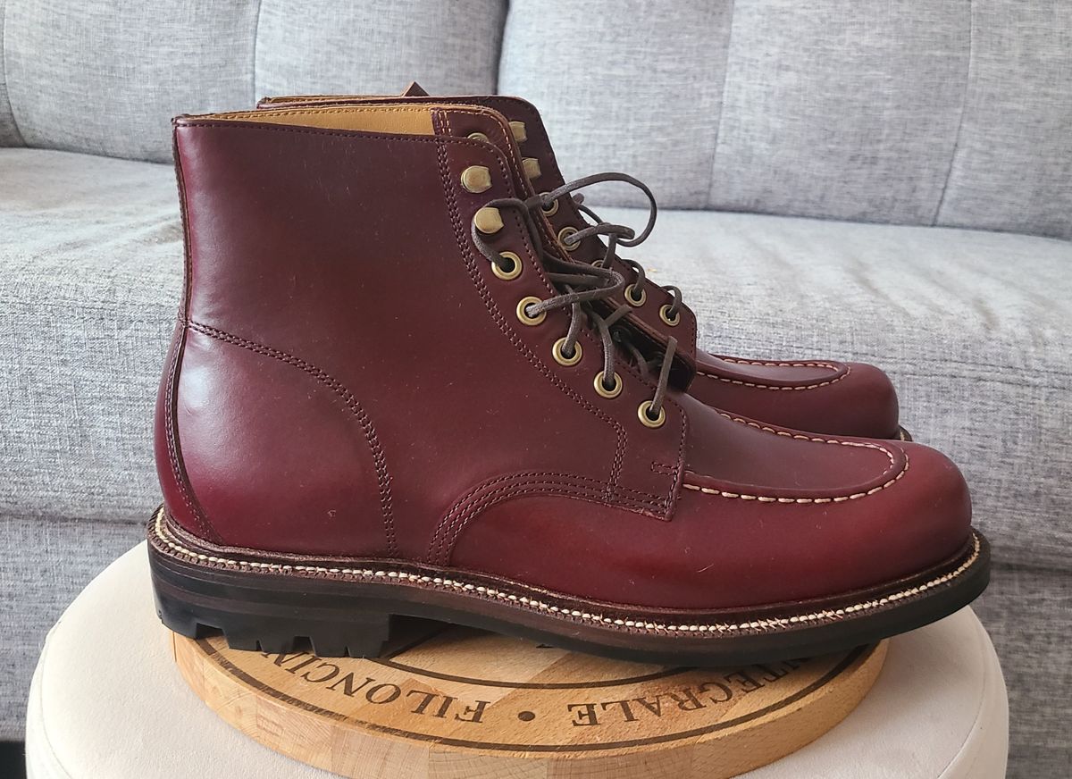 Photo by hoainp on November 5, 2023 of the Grant Stone Brass Boot in Horween Color 8 Chromexcel.