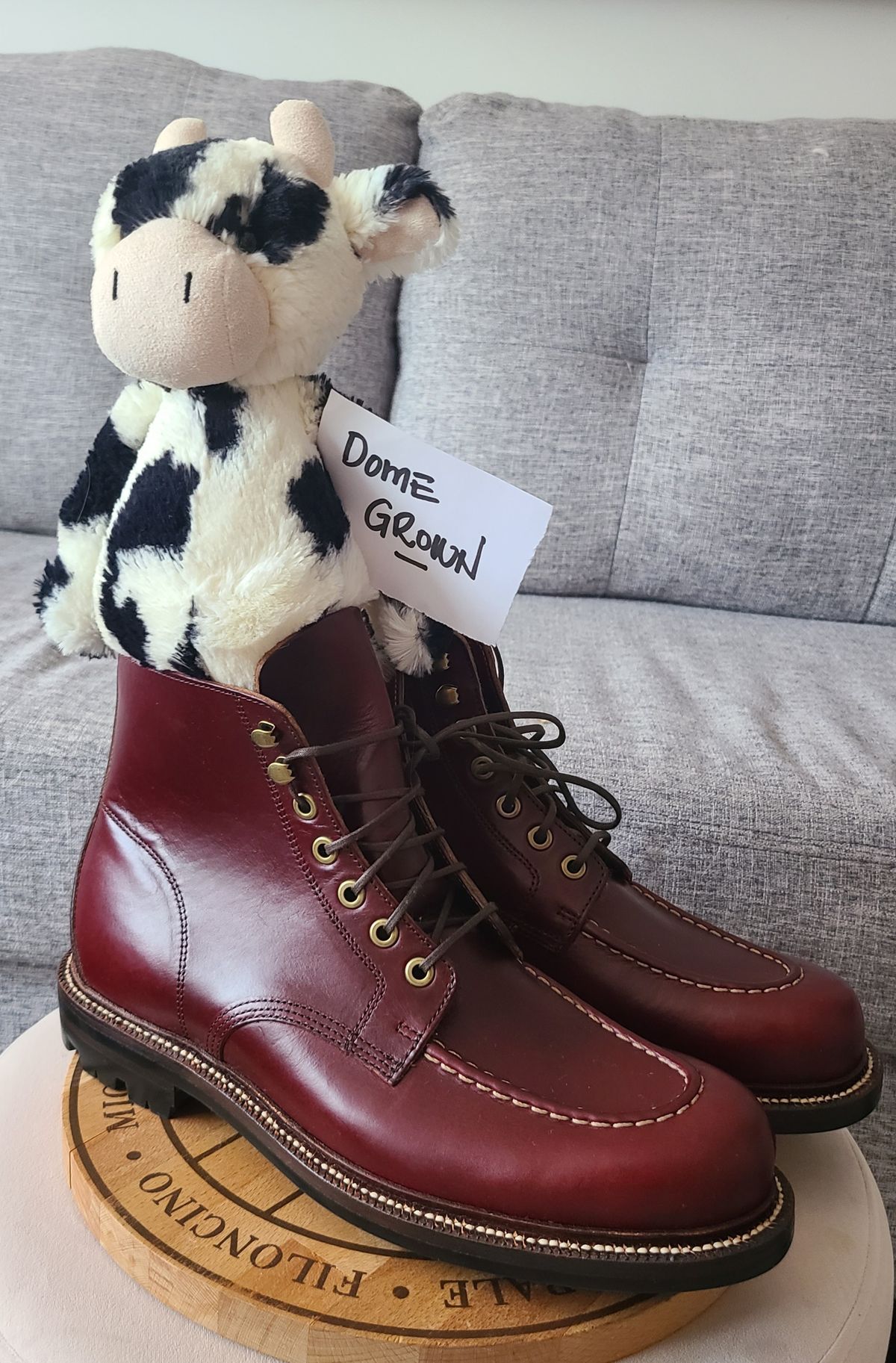 Photo by hoainp on November 5, 2023 of the Grant Stone Brass Boot in Horween Color 8 Chromexcel.