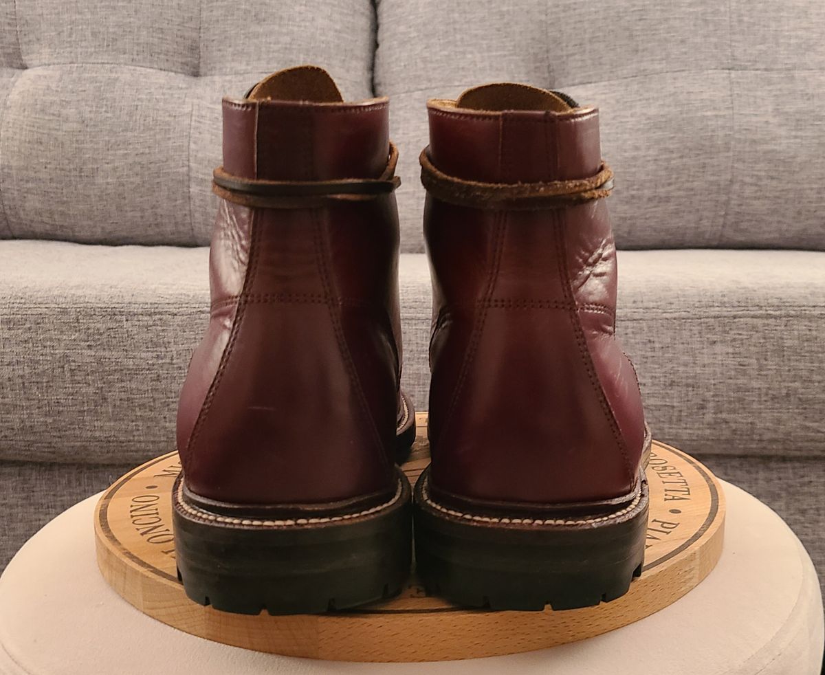 Photo by hoainp on December 6, 2023 of the Grant Stone Brass Boot in Horween Color 8 Chromexcel.