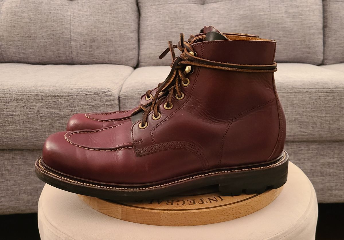 Photo by hoainp on December 6, 2023 of the Grant Stone Brass Boot in Horween Color 8 Chromexcel.