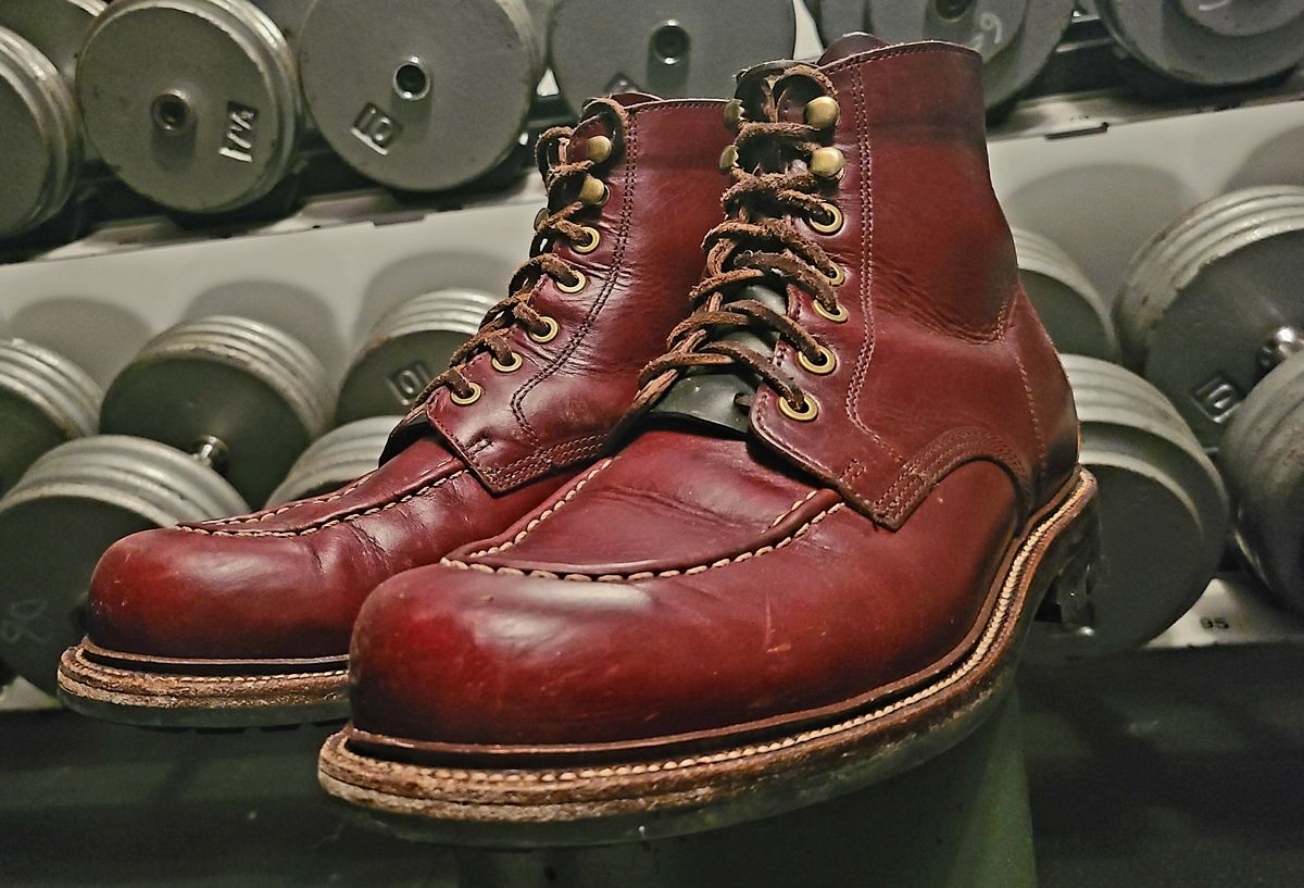 Photo by hoainp on January 6, 2024 of the Grant Stone Brass Boot in Horween Color 8 Chromexcel.
