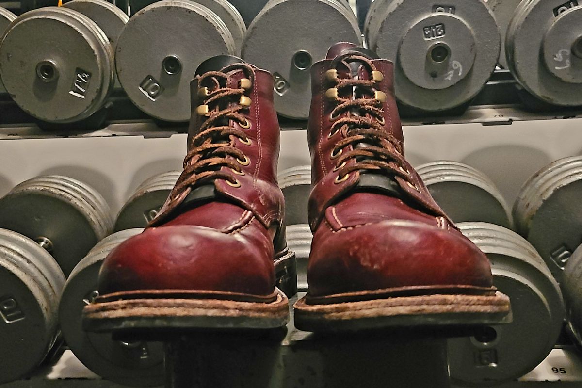 Photo by hoainp on January 6, 2024 of the Grant Stone Brass Boot in Horween Color 8 Chromexcel.