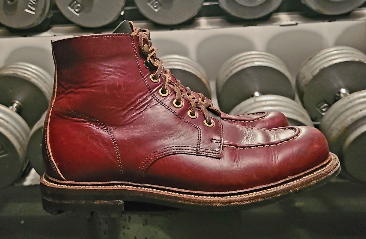 Photo by hoainp on January 6, 2024 of the Grant Stone Brass Boot in Horween Color 8 Chromexcel.