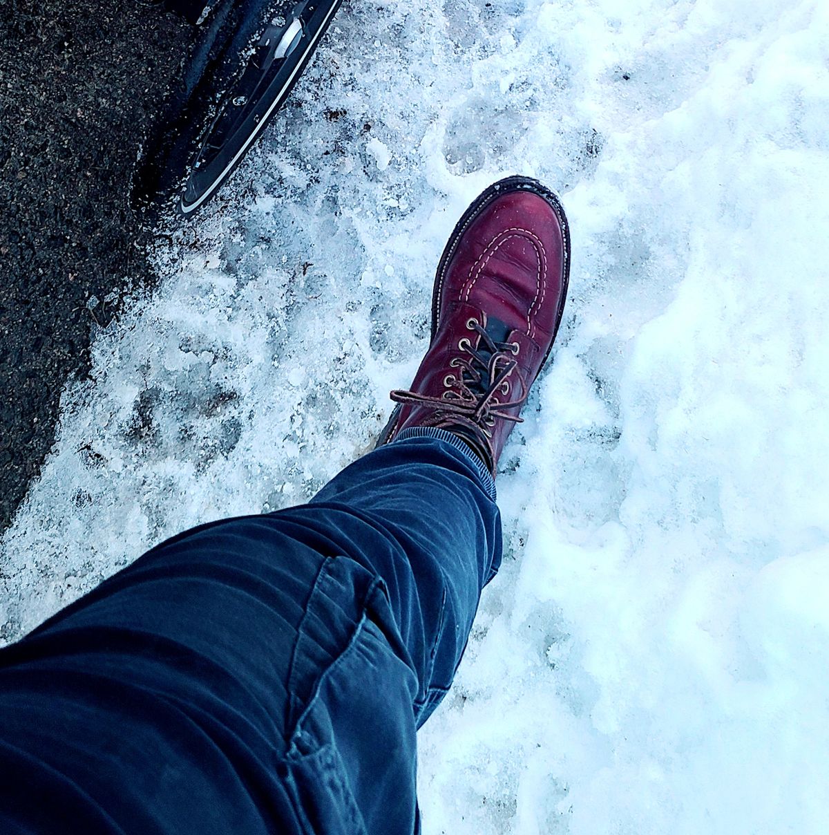 Photo by hoainp on February 4, 2024 of the Grant Stone Brass Boot in Horween Color 8 Chromexcel.