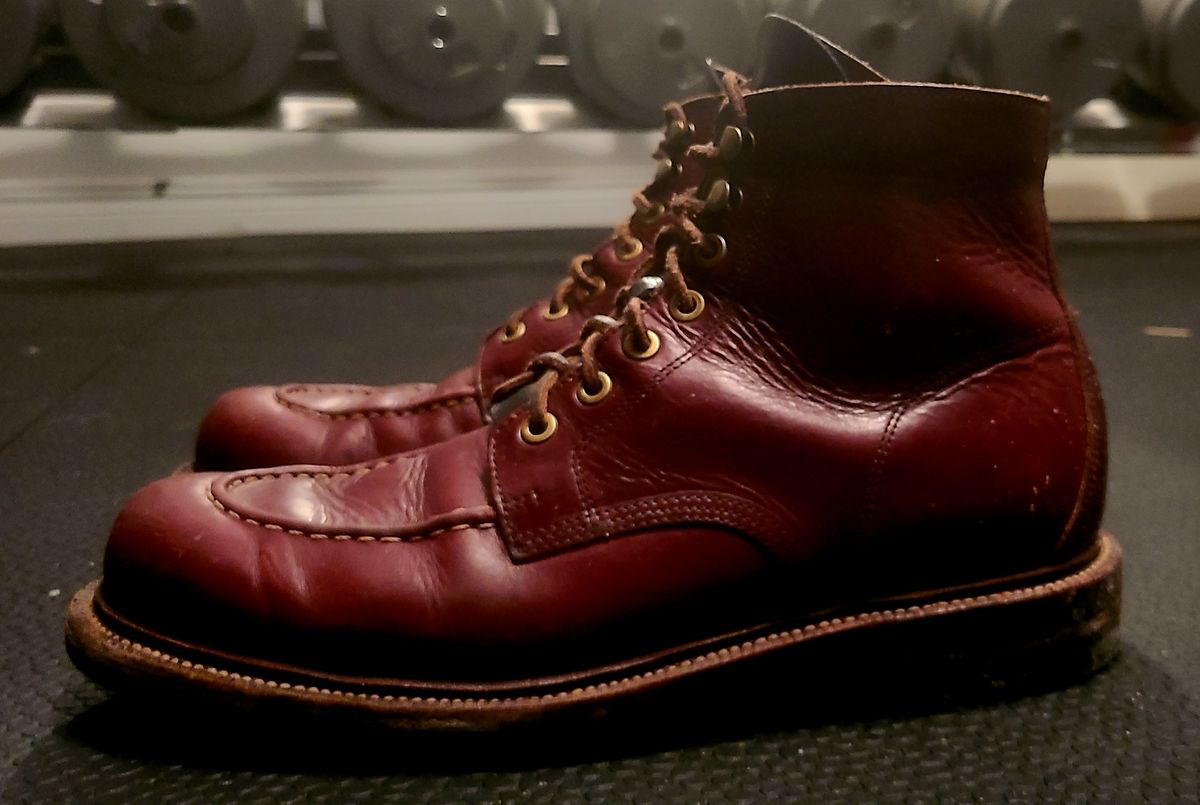 Photo by hoainp on February 4, 2024 of the Grant Stone Brass Boot in Horween Color 8 Chromexcel.