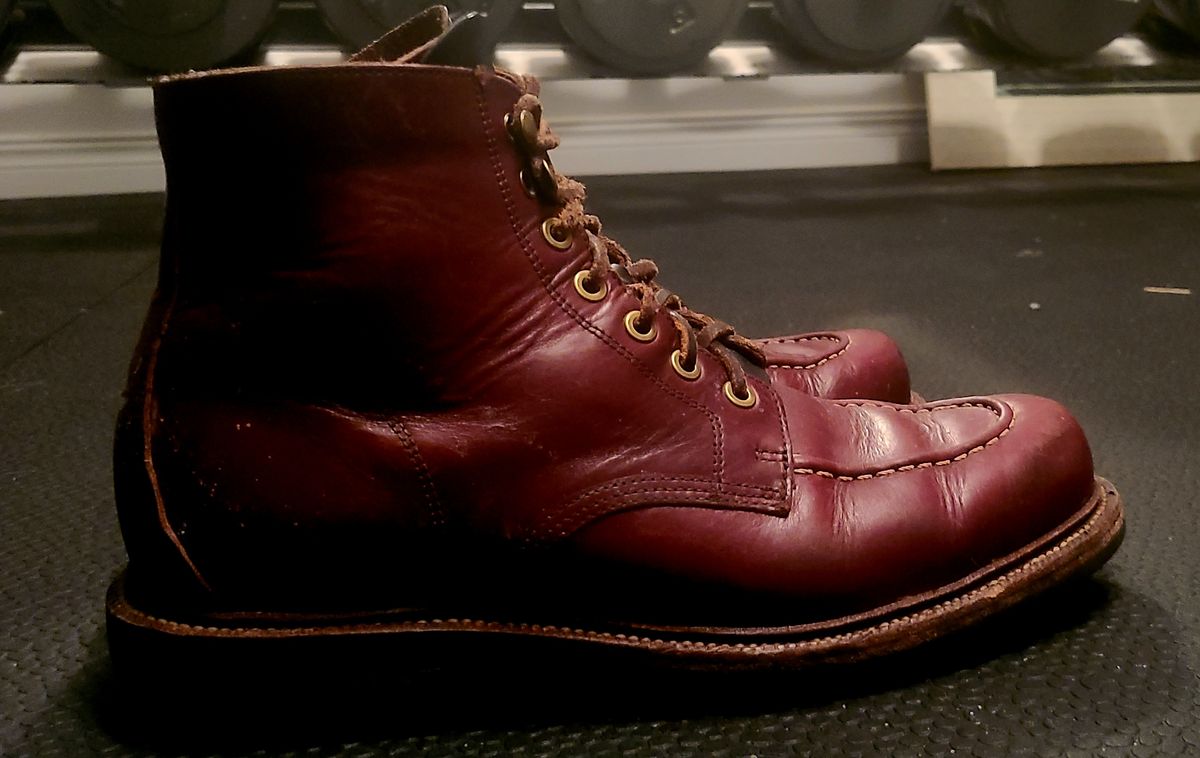 Photo by hoainp on February 4, 2024 of the Grant Stone Brass Boot in Horween Color 8 Chromexcel.