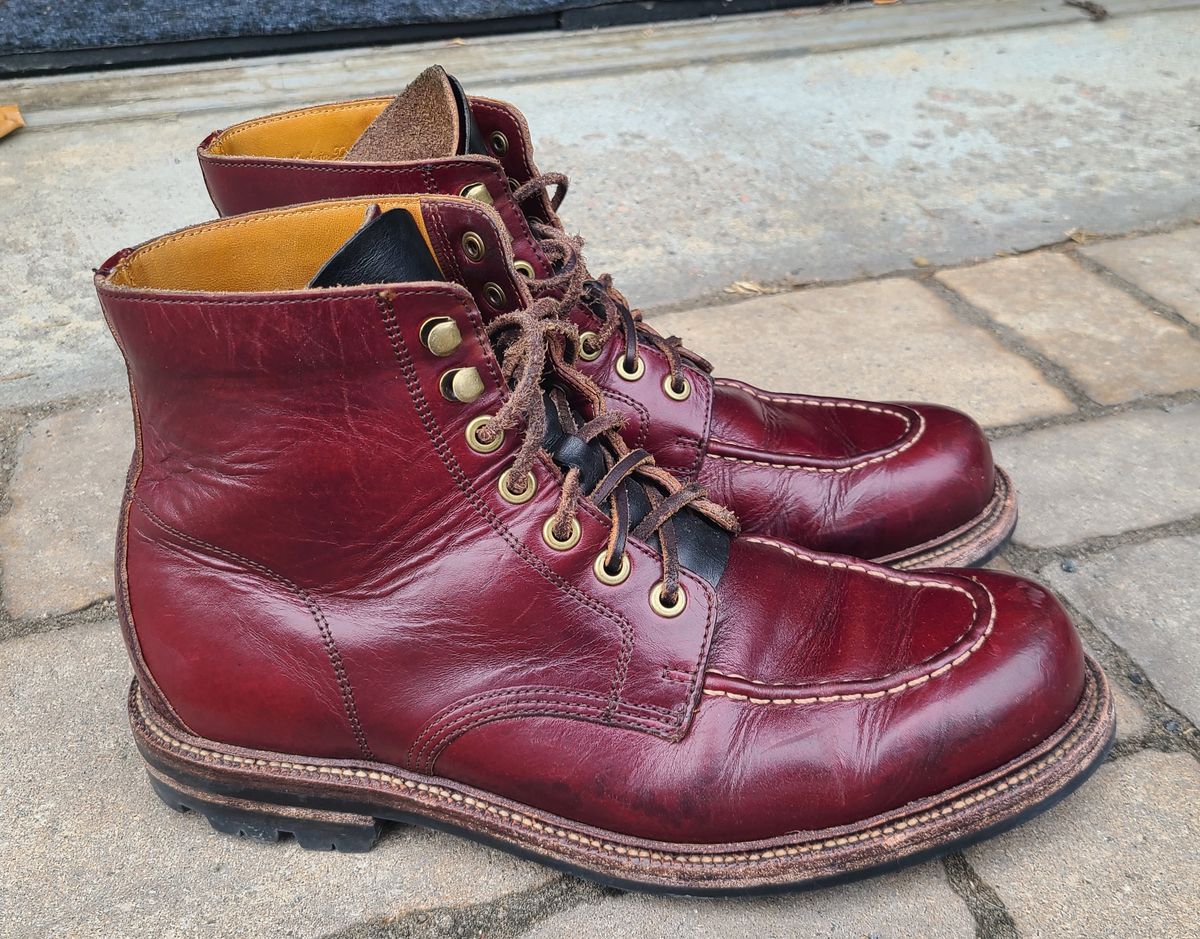 Photo by hoainp on March 5, 2024 of the Grant Stone Brass Boot in Horween Color 8 Chromexcel.