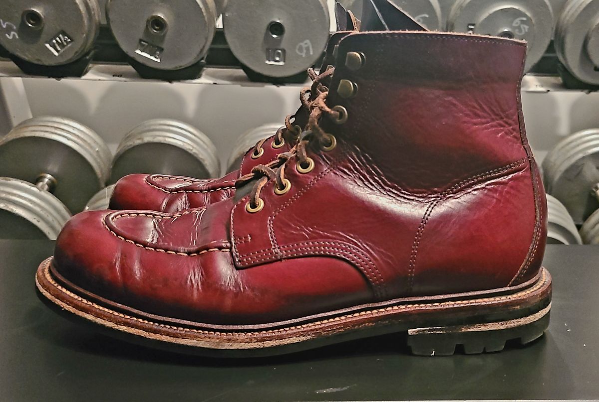 Photo by hoainp on April 6, 2024 of the Grant Stone Brass Boot in Horween Color 8 Chromexcel.