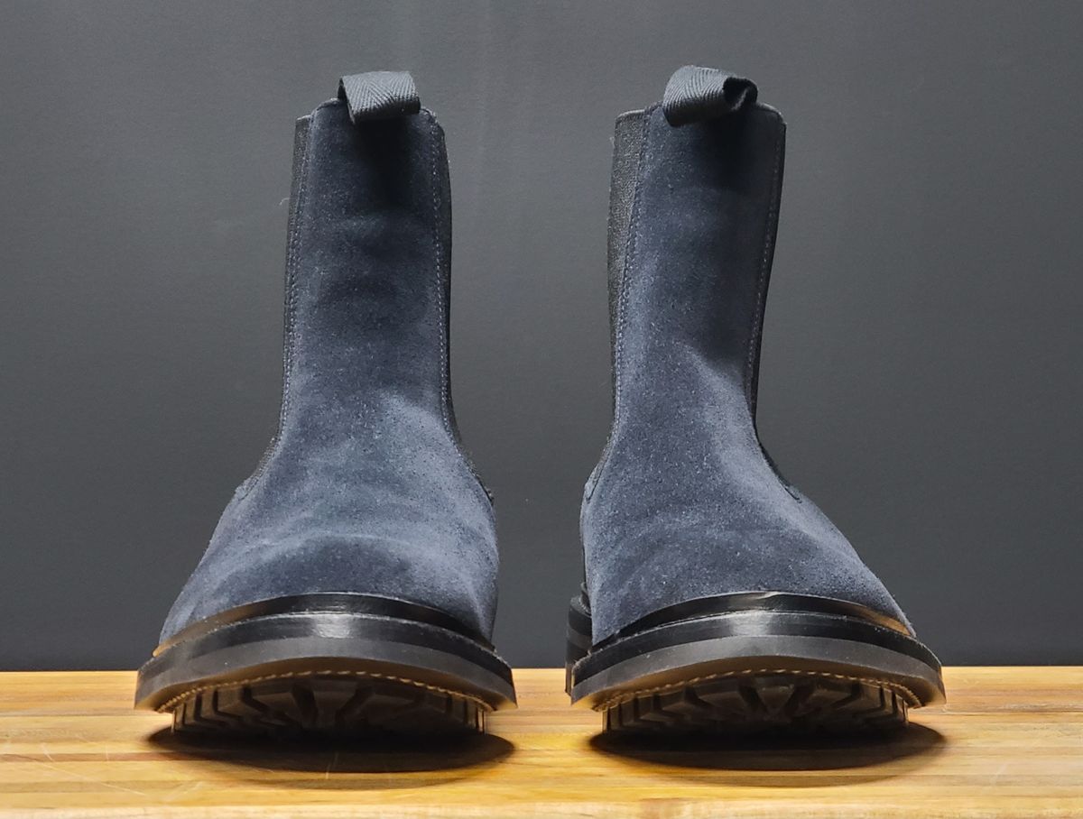 Photo by hoainp on October 2, 2024 of the Tricker's Stephen Chelsea Boot in Zonta Oceano Castorino Suede.