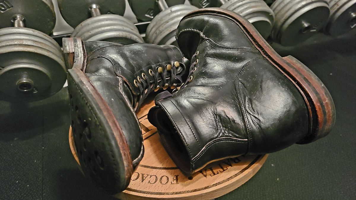 Photo by hoainp on January 6, 2024 of the Grant Stone Ottawa Boot in Horween Black Chromexcel.