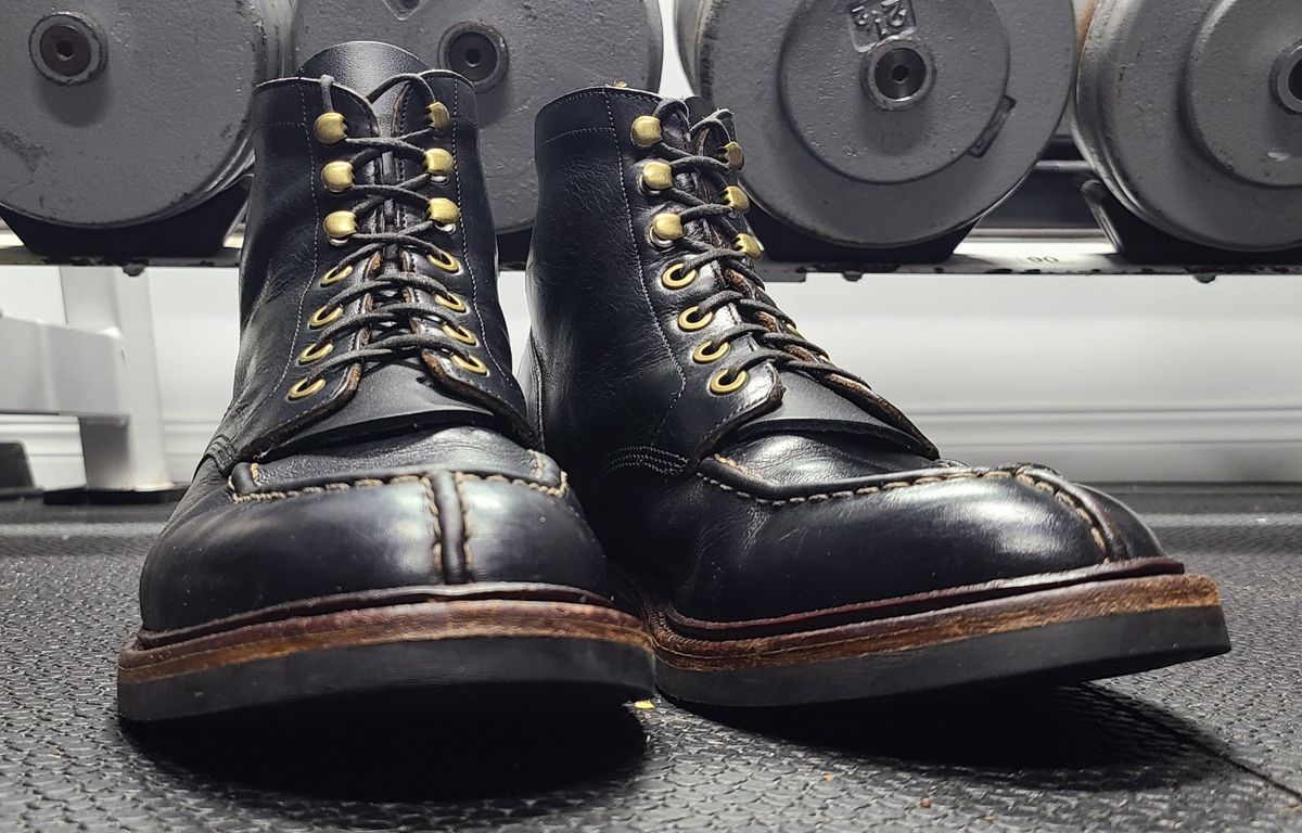 Photo by hoainp on July 13, 2024 of the Grant Stone Ottawa Boot in Horween Black Chromexcel.