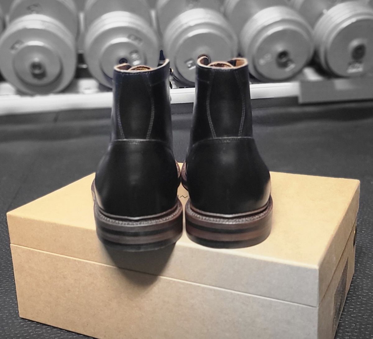 Photo by hoainp on October 7, 2023 of the Grant Stone Ottawa Boot in Horween Black Chromexcel.