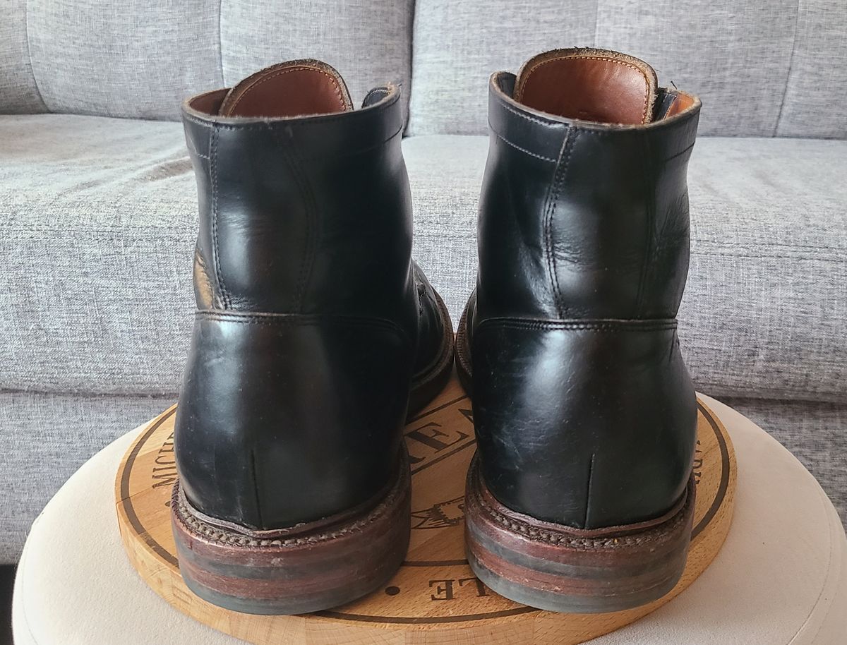 Photo by hoainp on November 5, 2023 of the Grant Stone Ottawa Boot in Horween Black Chromexcel.