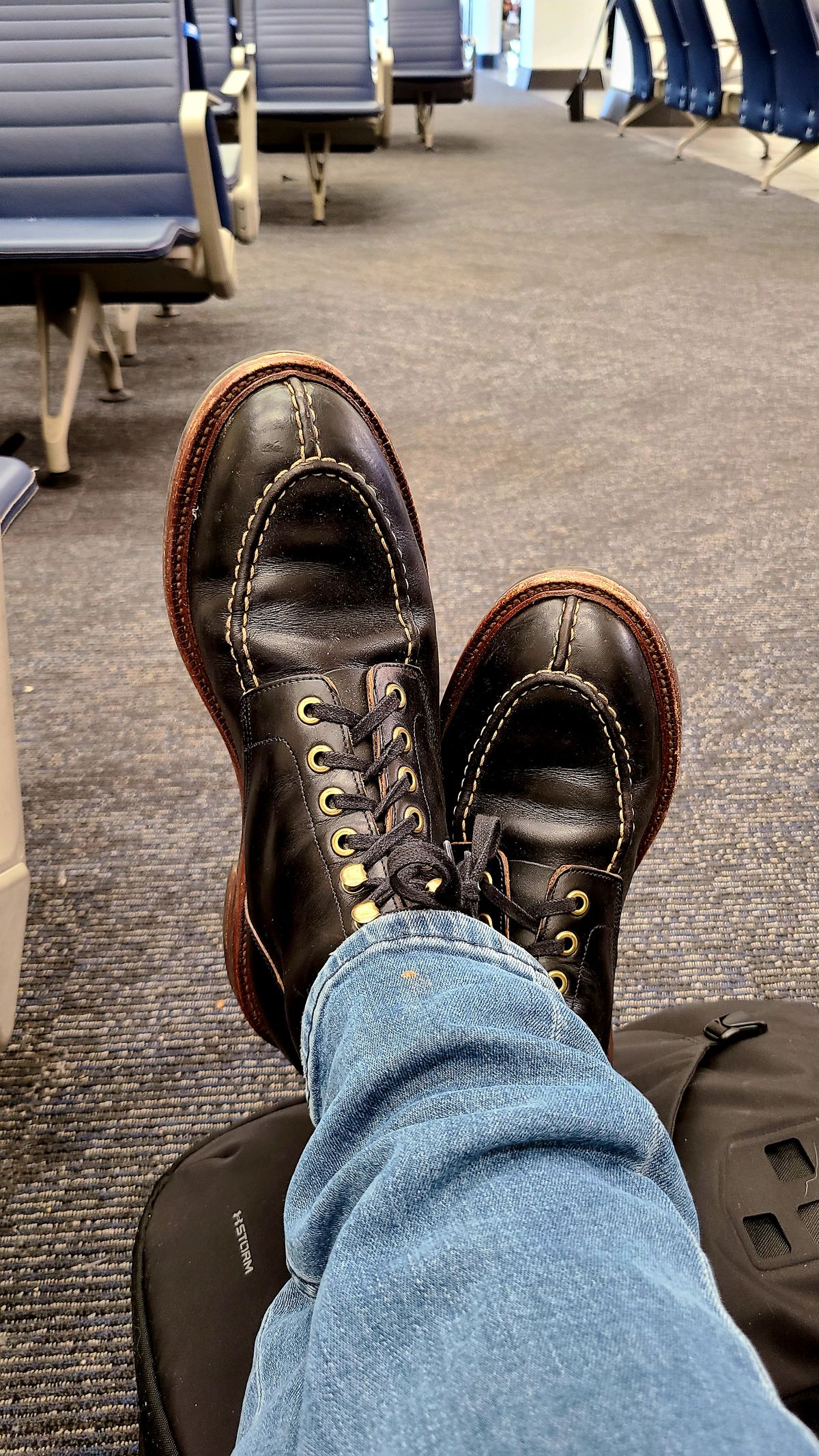 Photo by hoainp on November 23, 2023 of the Grant Stone Ottawa Boot in Horween Black Chromexcel.