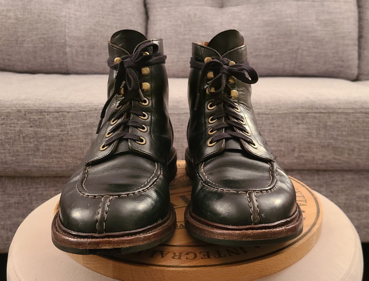 Photo by hoainp on December 6, 2023 of the Grant Stone Ottawa Boot in Horween Black Chromexcel.