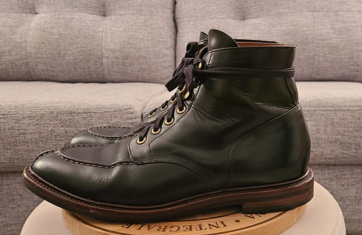 Photo by hoainp on December 6, 2023 of the Grant Stone Ottawa Boot in Horween Black Chromexcel.