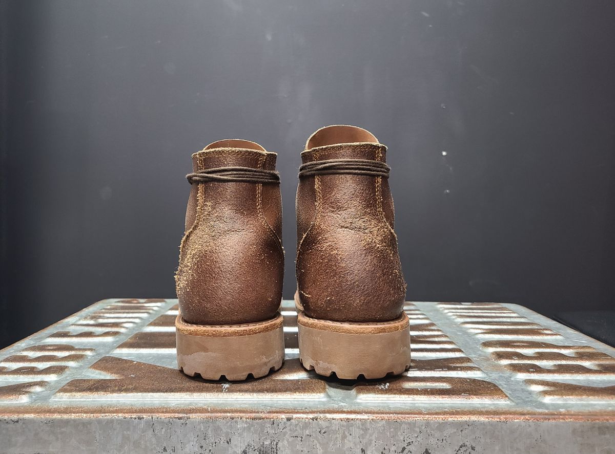 Photo by hoainp on December 2, 2025 of the Thursday Vanguard in Horween Natural Waxed Flesh.